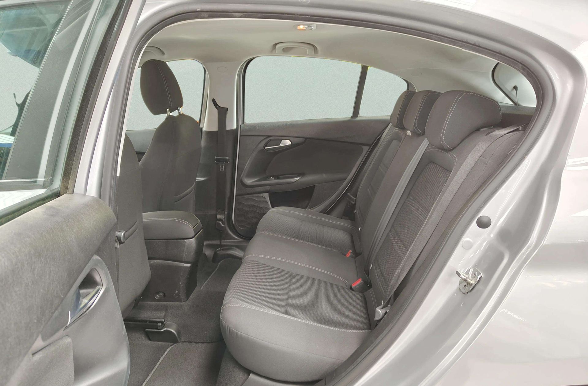 Fiat Tipo 1.5 Hybrid City Life DCT - foto 11