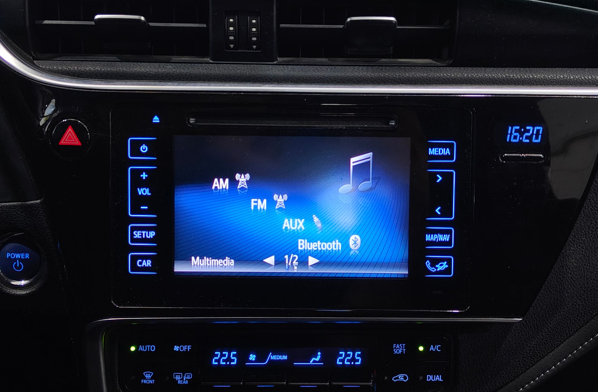 Toyota Auris 140H Hybrid Advance - foto 32