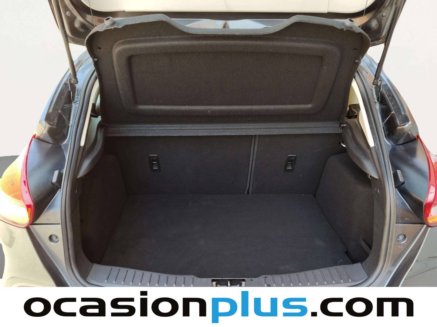 Fotos maletero Ford Focus Ford Focus 1.0 Ecoboost S&S Titanium Auto (125 CV)