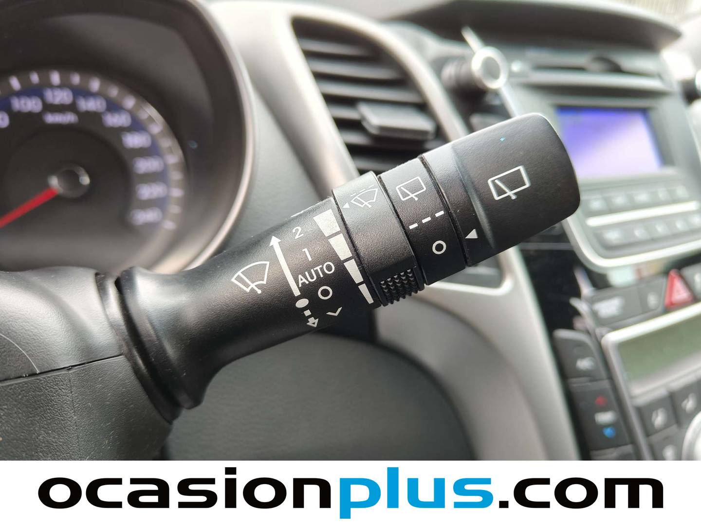 Equipamiento del Hyundai i30 Hyundai i30 1.4 MPI BlueDrive Go! (100 CV)