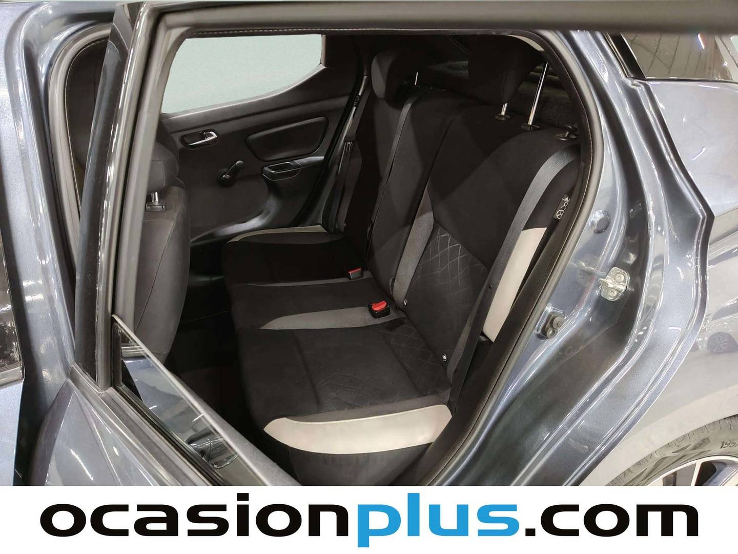 Foto asientos traseros Nissan Micra Nissan Micra 1.0 G Acenta (71 CV)