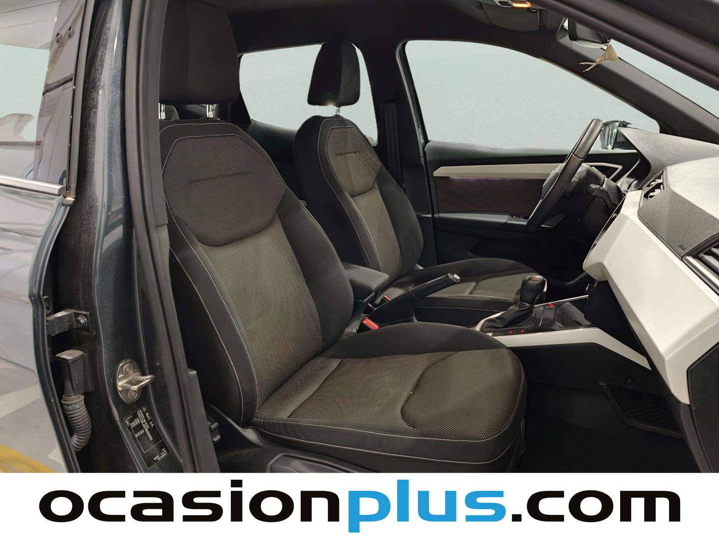 Foto Seat Arona SEAT Arona 1.0 TSI Ecomotive S&S Xcellence Edition DSG (115 CV)