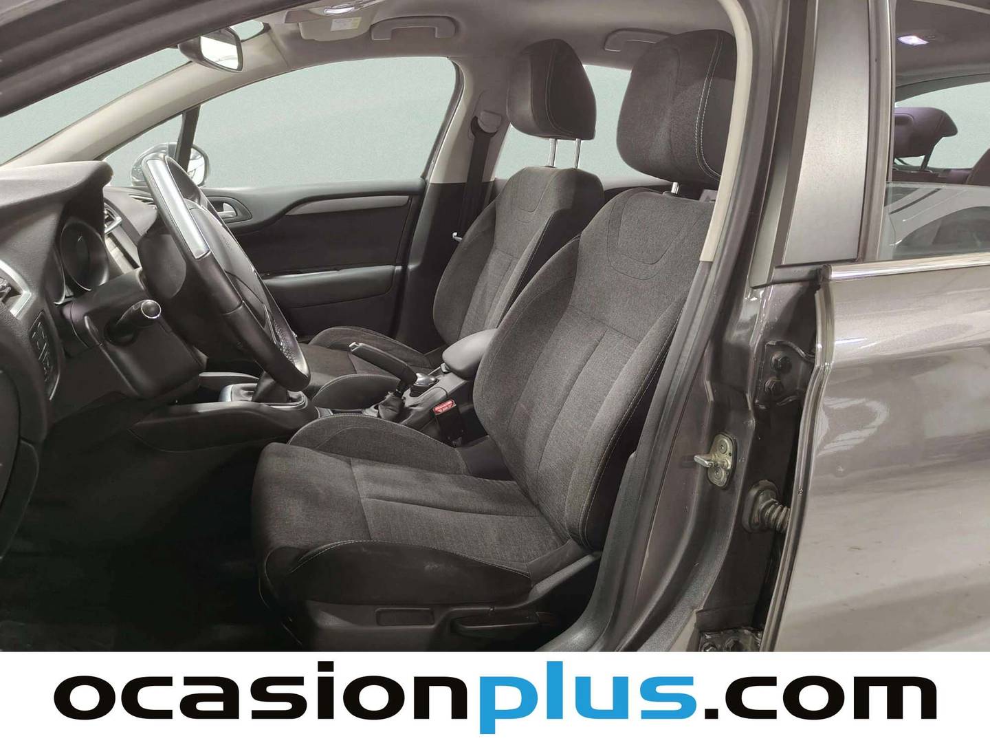 Foto asientos delanteros Citroën C4 Citroën C4 PureTech 130 S&S Feel Edition (130 CV)