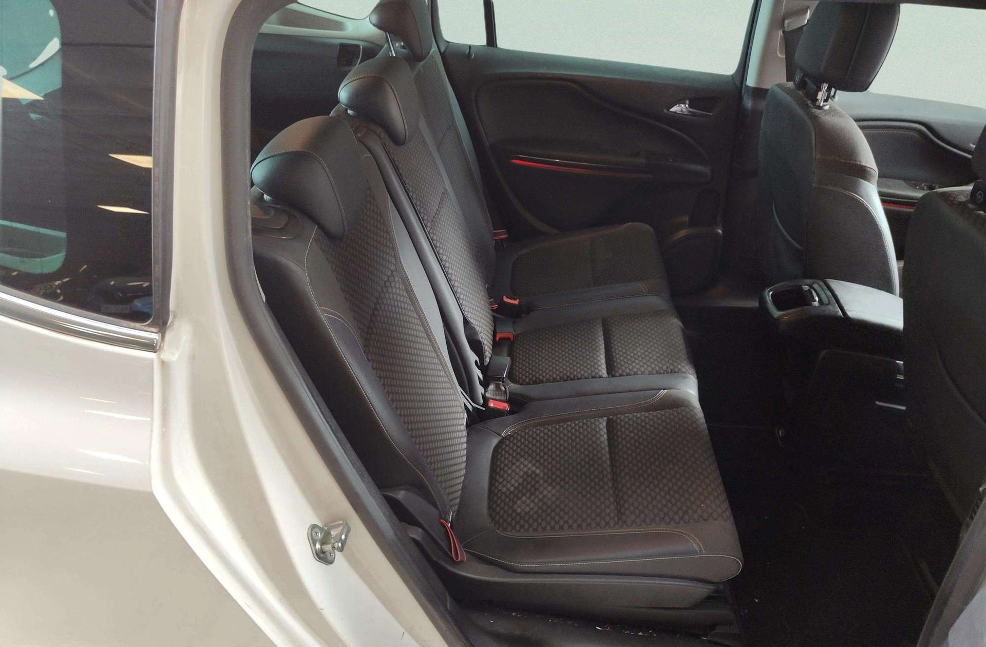 Opel Zafira 1.6 CDTi Excellence - foto 16