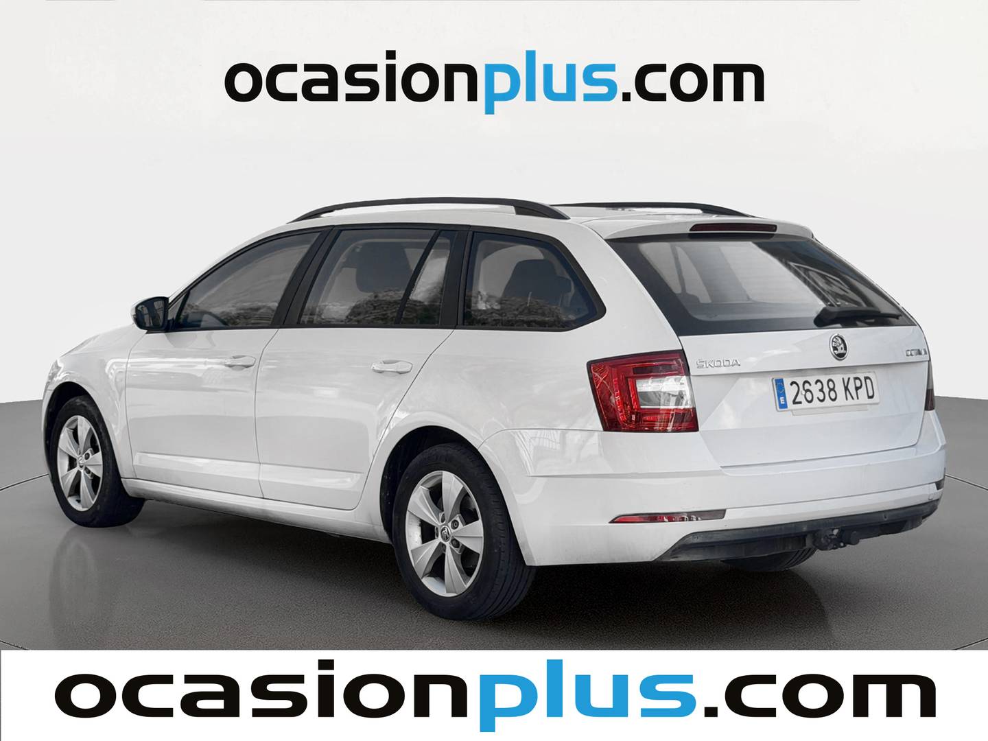 Foto trasera Skoda Octavia Skoda Octavia Combi 1.0 TSI Like (115 CV) izquierda