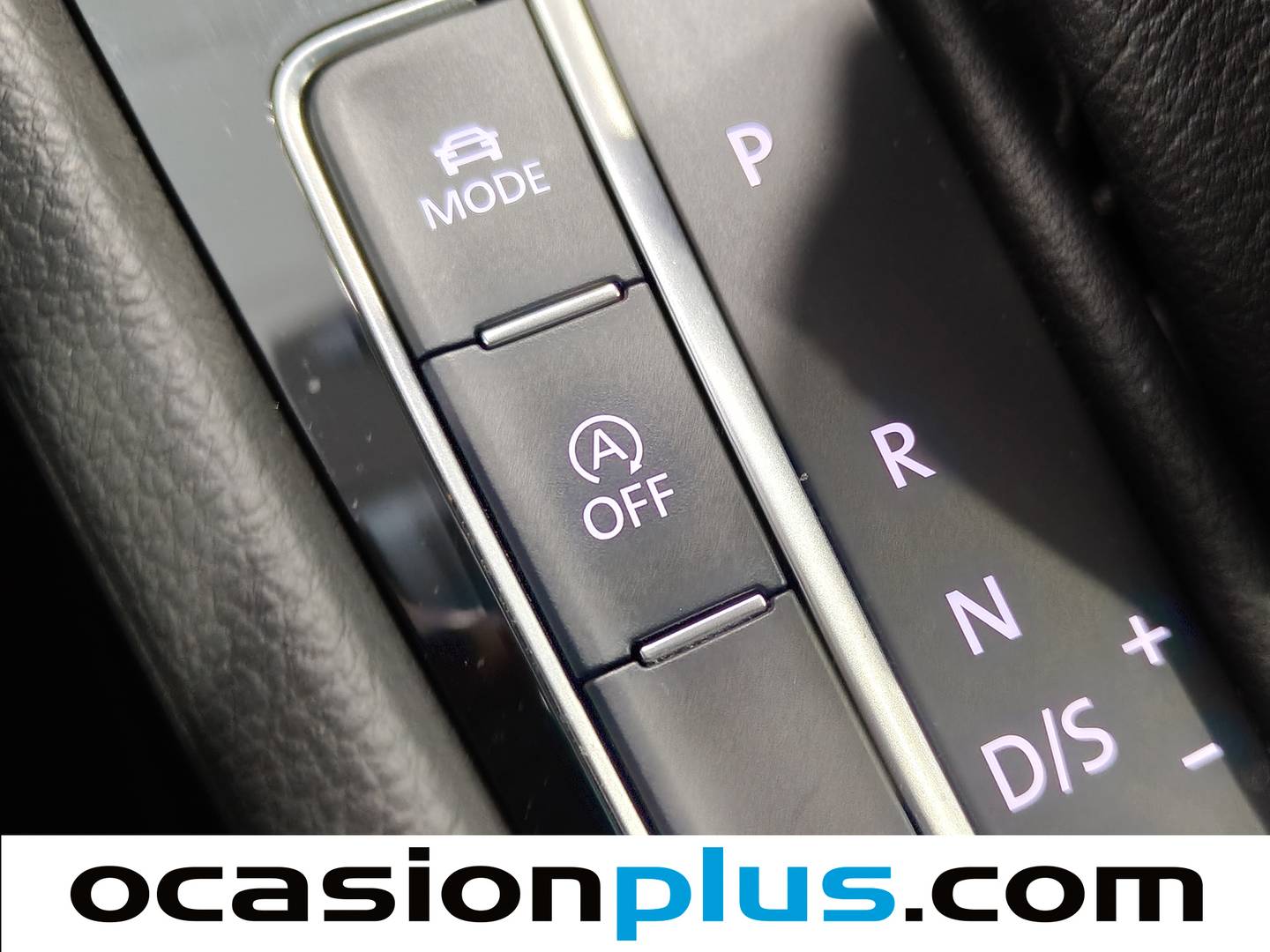 Foto Volkswagen Golf Volkswagen Golf Sport 2.0 TDI (150 CV) DSG Pack R-Line