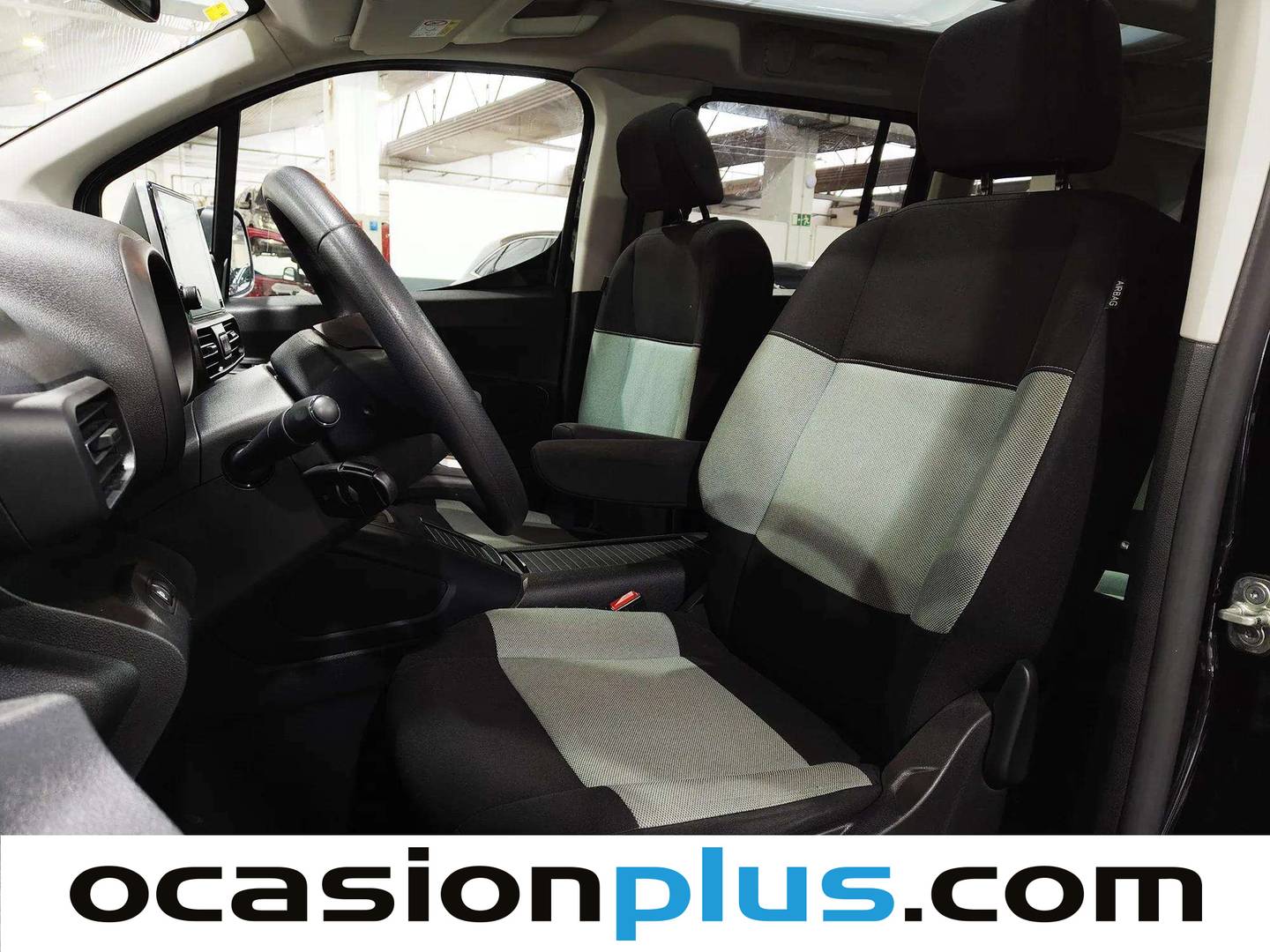 Foto asientos delanteros Citroën Berlingo Citroën Berlingo PureTech 110 Talla M Shine (110 CV)