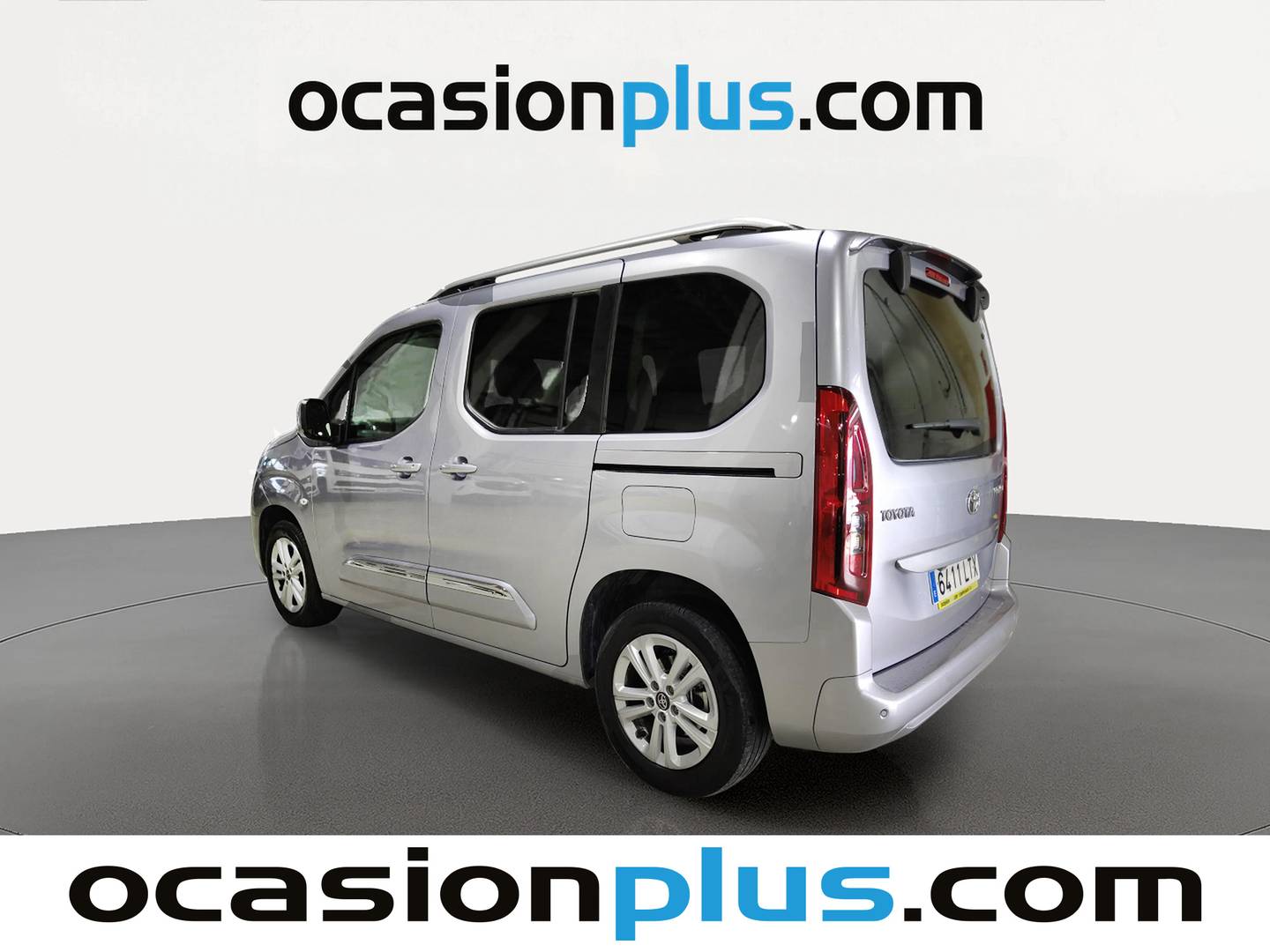 Foto trasera Toyota Proace City Verso Toyota Proace City Verso 1.2 Family Active L1 (110 CV) izquierda