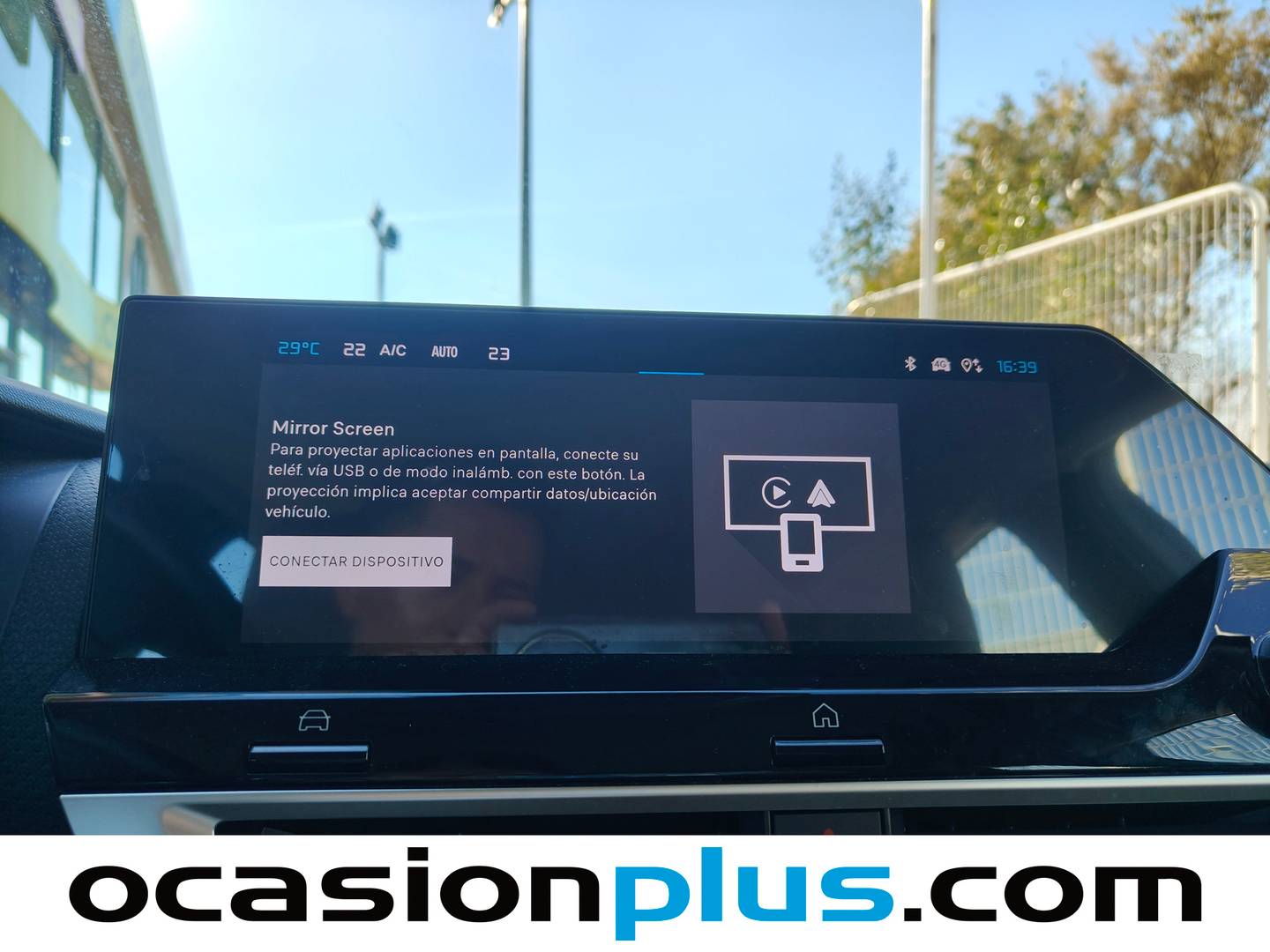 Equipamiento del Citroën C4 Citroën C4 Hybrid 145 Business Edition e-DCS6 (145 CV)