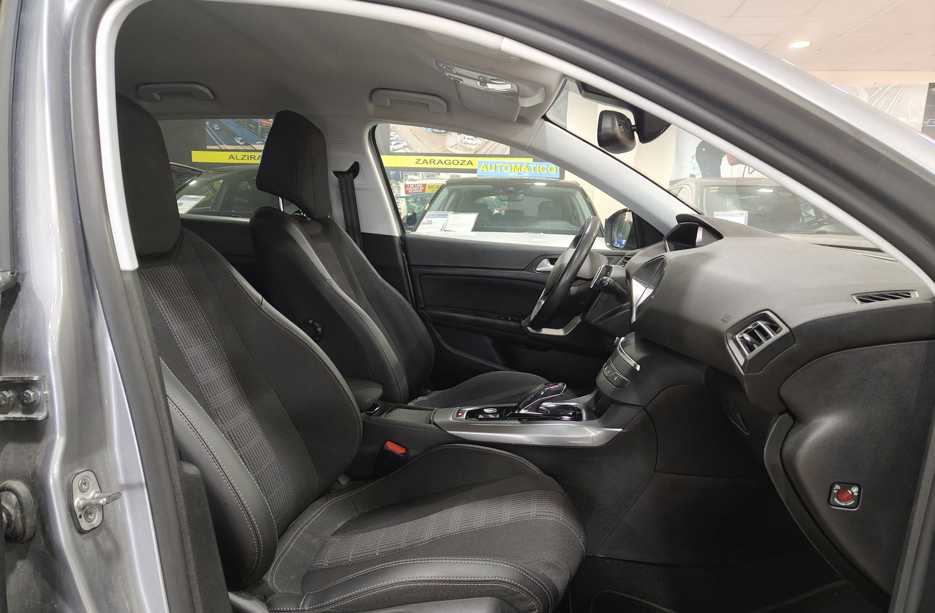 Peugeot 308 PureTech 130 Allure Pack EAT8 - foto 18