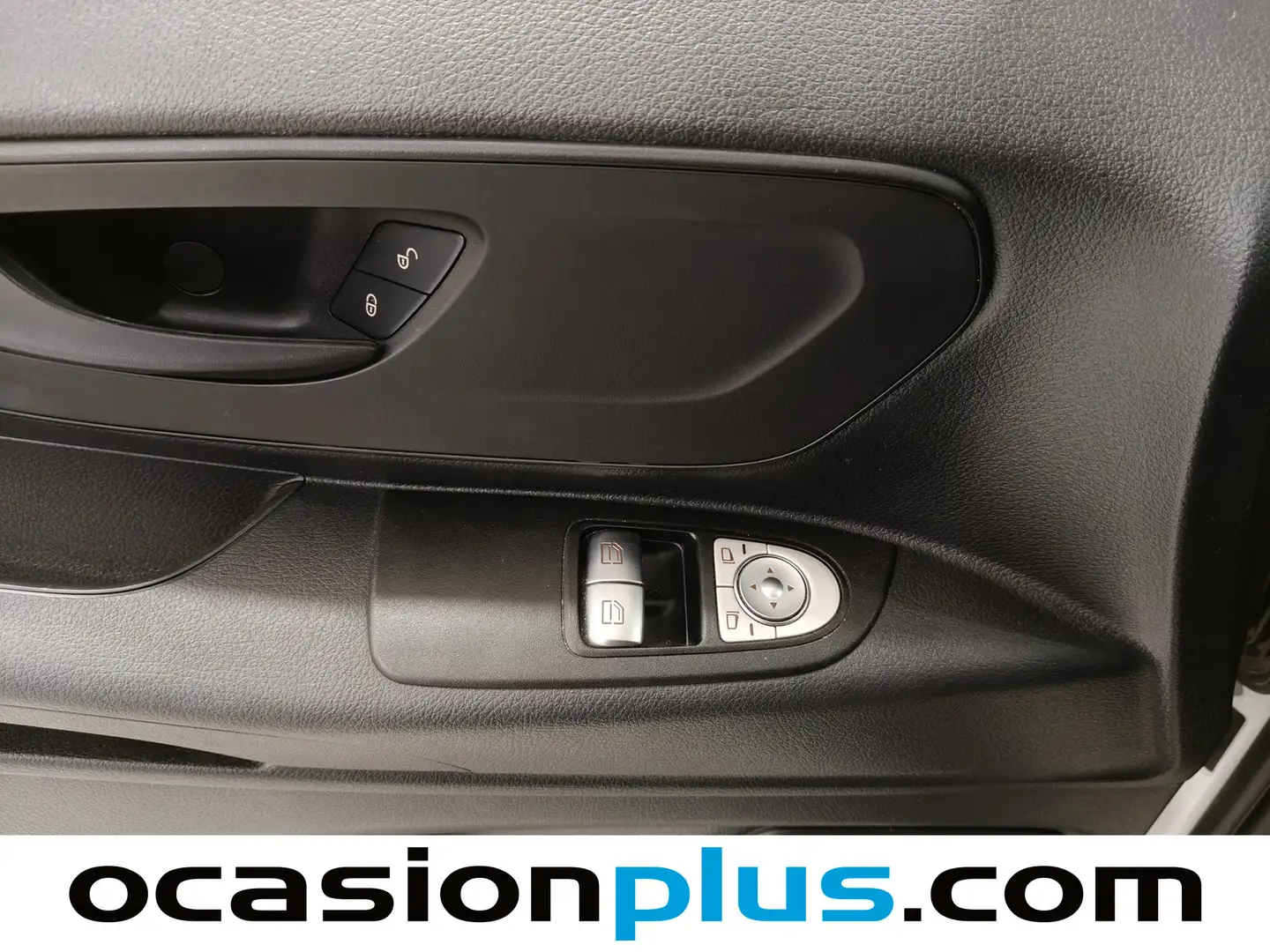 Foto Mercedes Vito Mercedes-Benz Vito 114 CDI Tourer Pro Larga AT (136 CV)