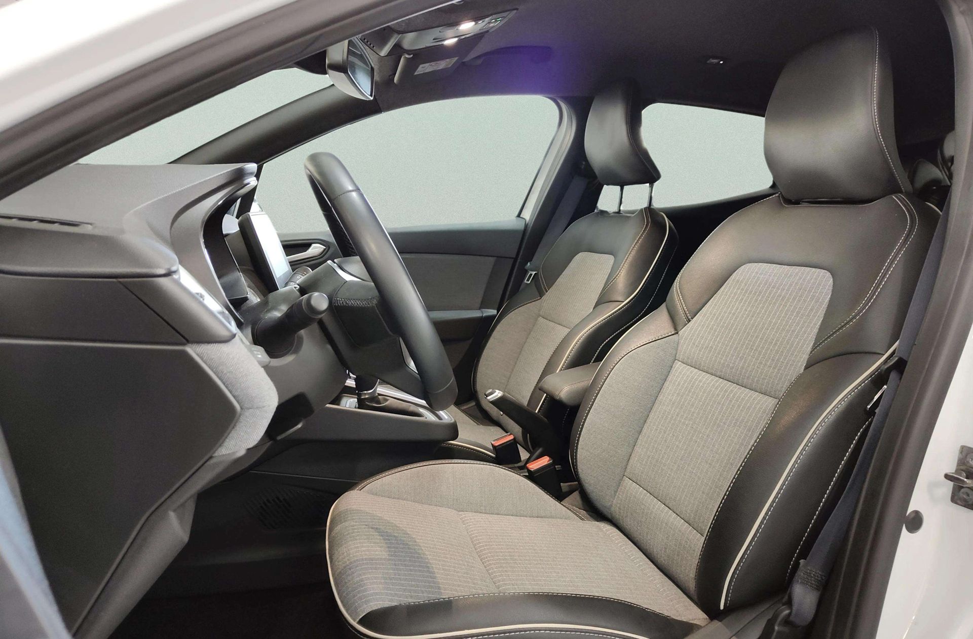 Renault Clio Techno E-Tech Híbrido - foto 10