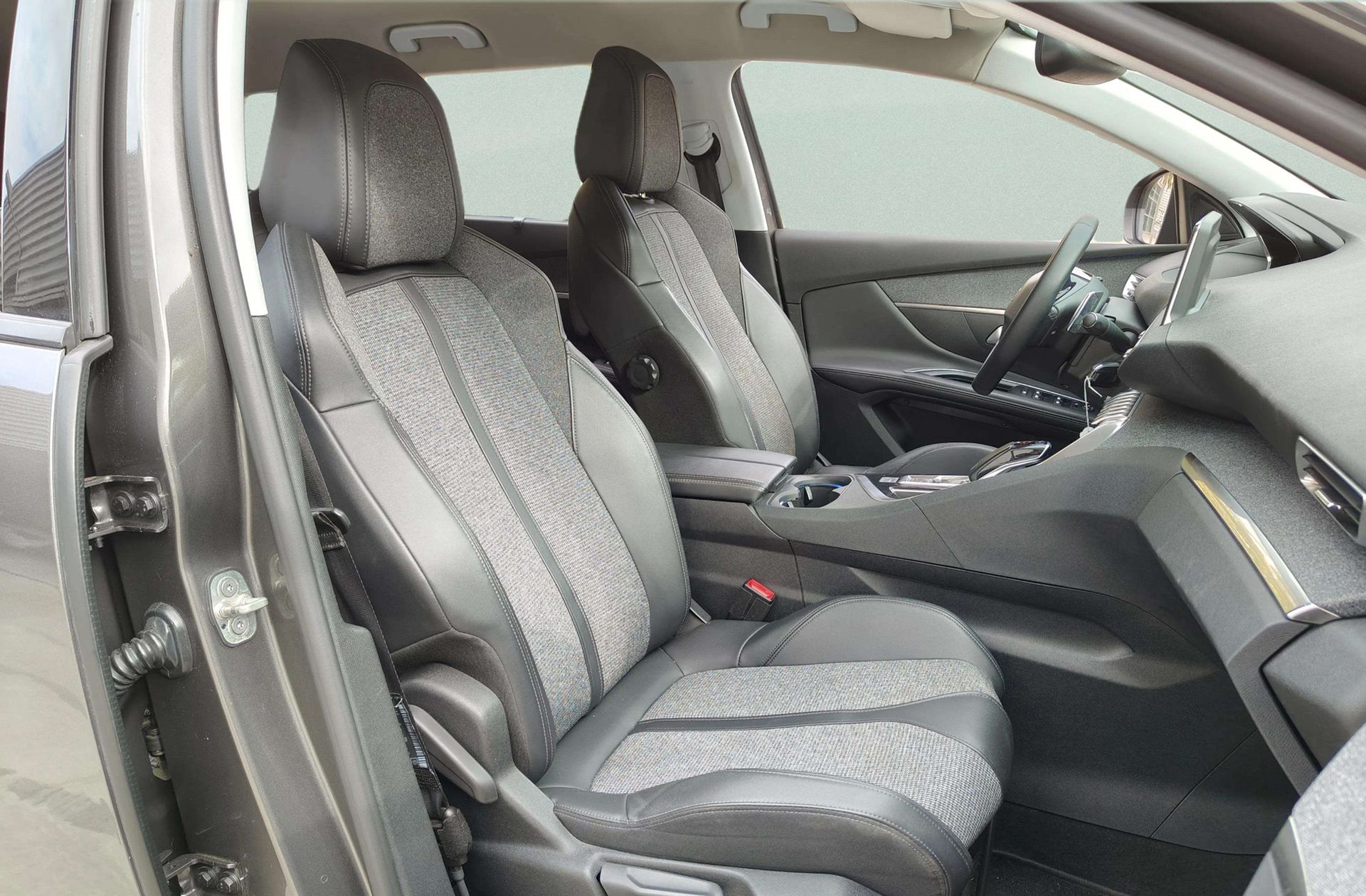 Peugeot 5008 BlueHDi 130 Allure EAT8 7 plazas - foto 20