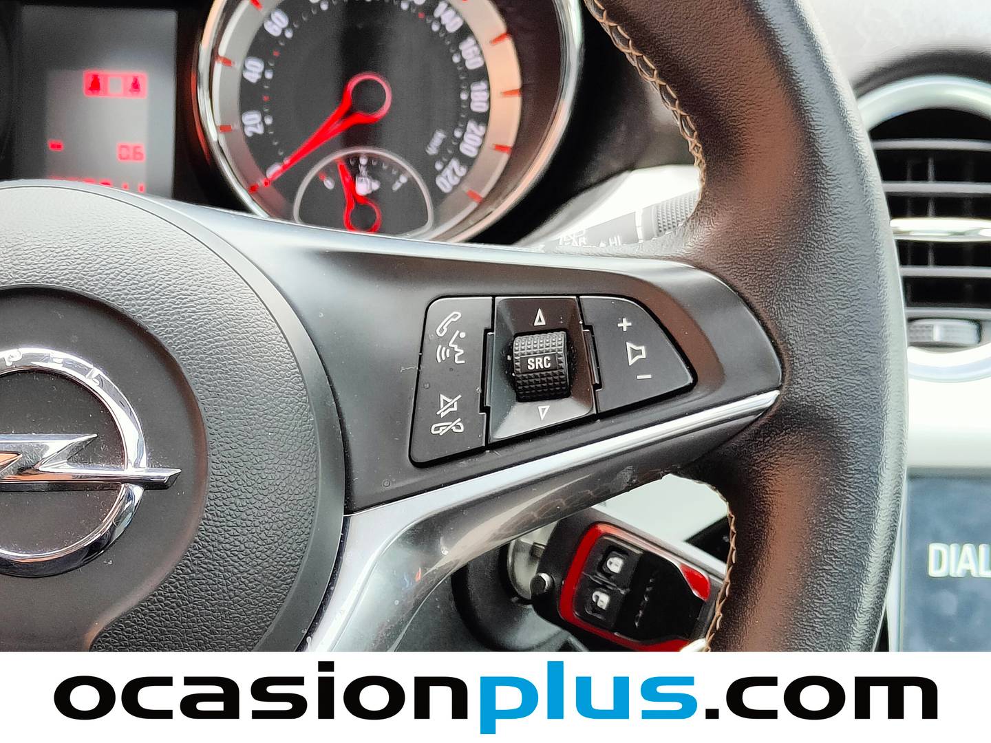 Foto Opel Adam Opel Adam 1.4 XEL Glam (87 CV)