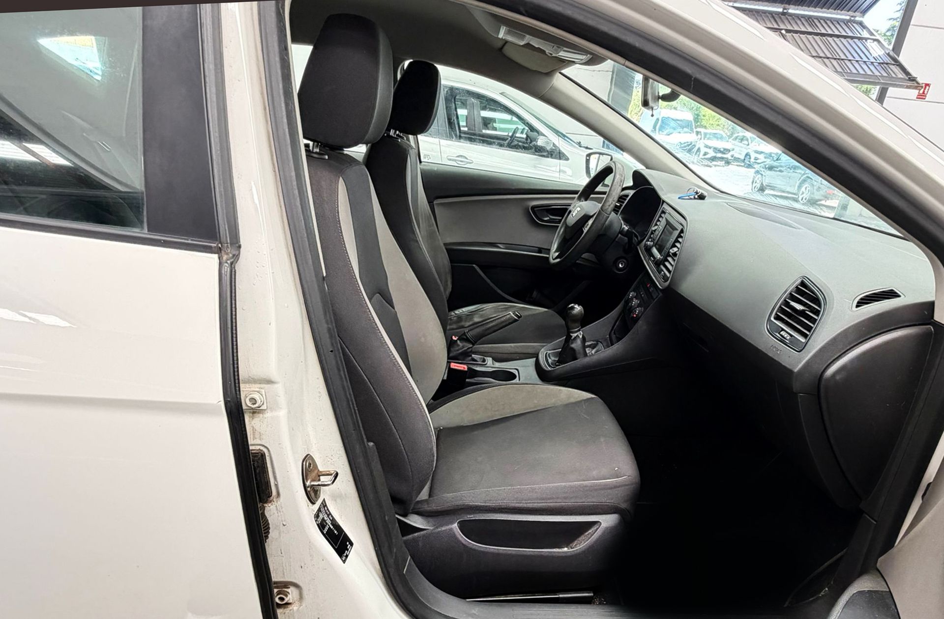 SEAT León 1.6 TDI Reference - foto 14