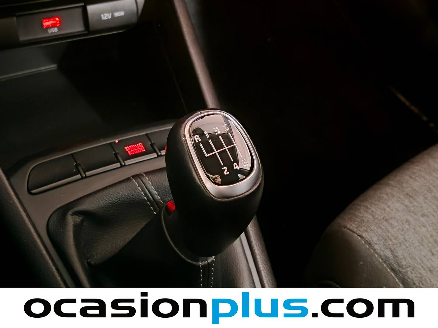 Foto KIA Stonic Kia Stonic 1.0 T-GDi MHEV iMT Concept (100 CV)