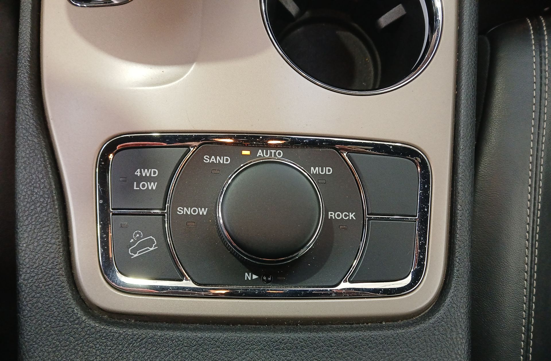 Jeep Grand Cherokee 3.0 CRD V6 Limited 4x4 - foto 6