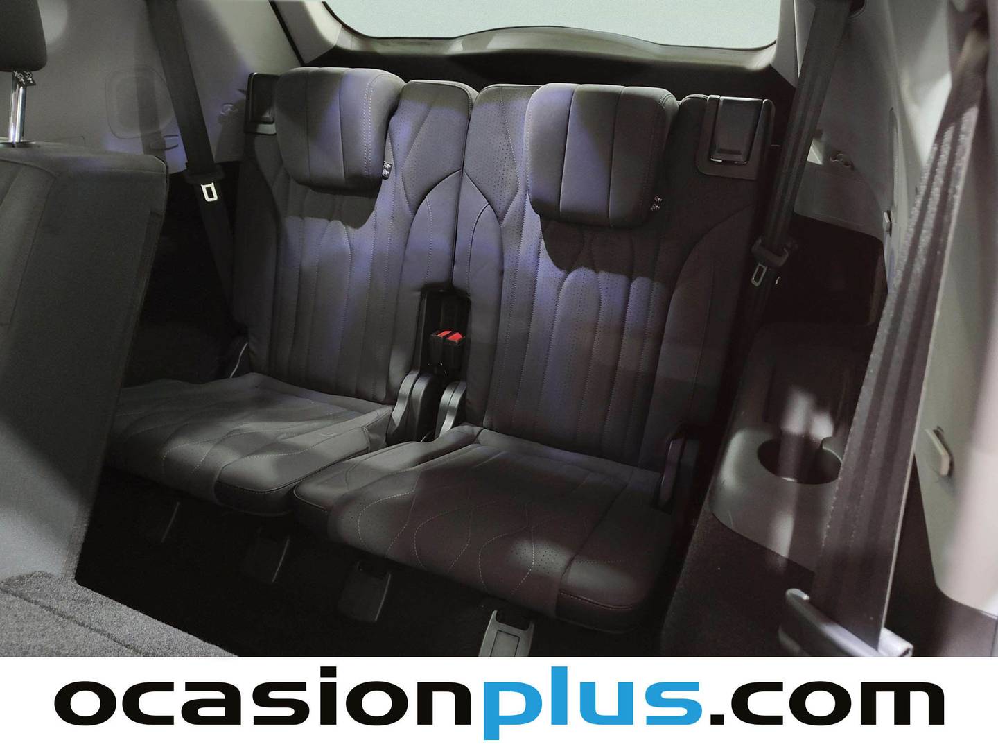 Extras y acabados del EBRO S800 EBRO S800 1.6 TGDI Premium DCT (147 CV) 7 Plazas