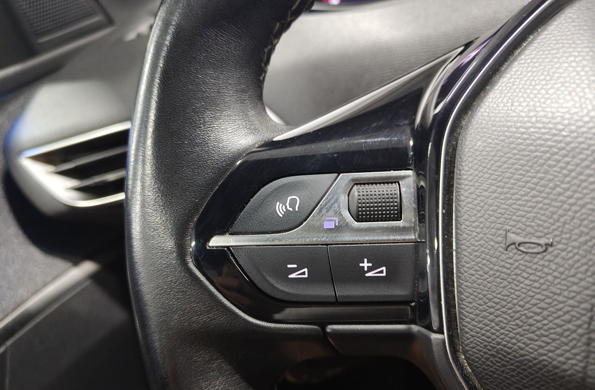 Peugeot 3008 PureTech 130 Allure Pack - foto 27