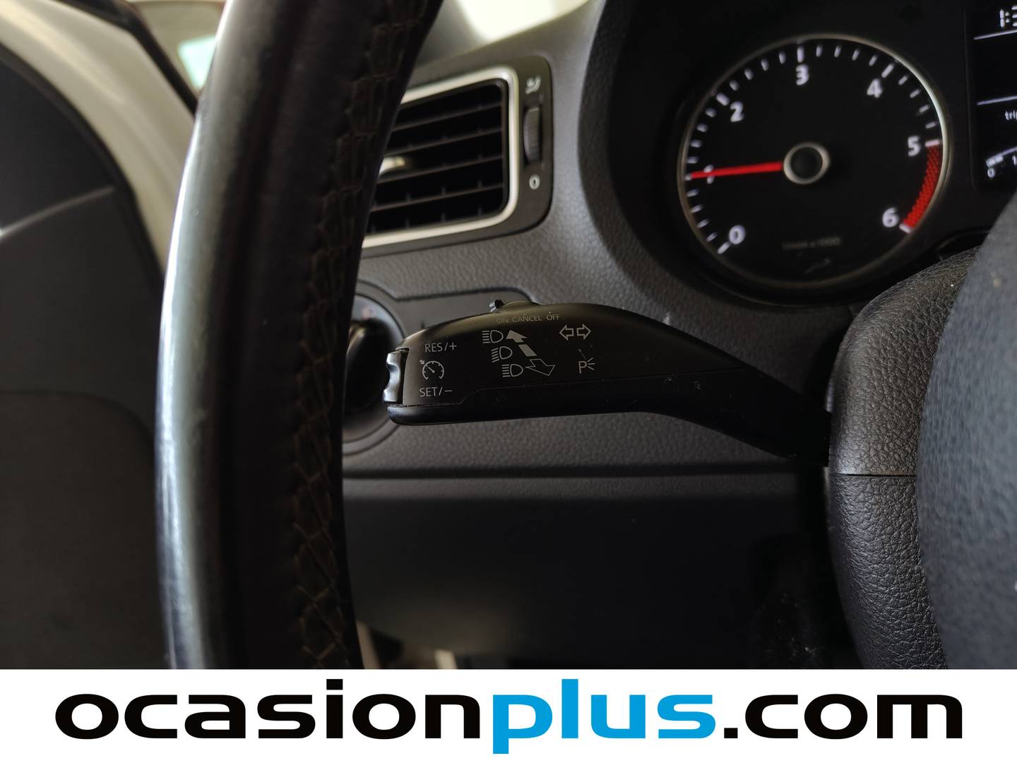 Foto Volkswagen Polo Volkswagen Polo Sport by R-Line 1.6 TDI (90 CV)