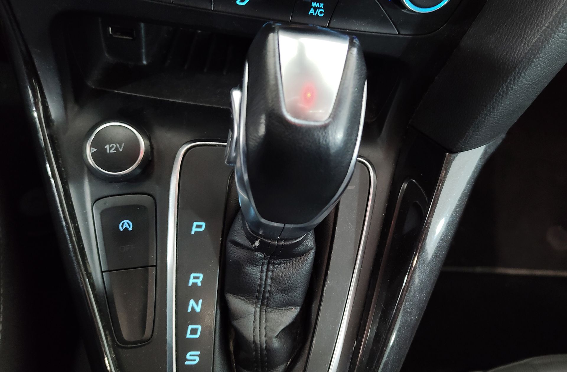 Ford Focus 2.0 TDCi Titanium PowerShift - foto 5