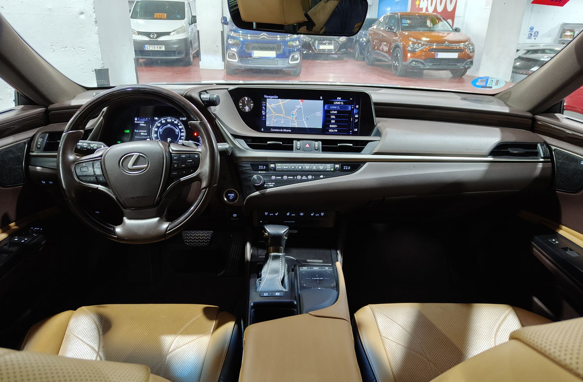 Lexus ES 300h Luxury - foto 11
