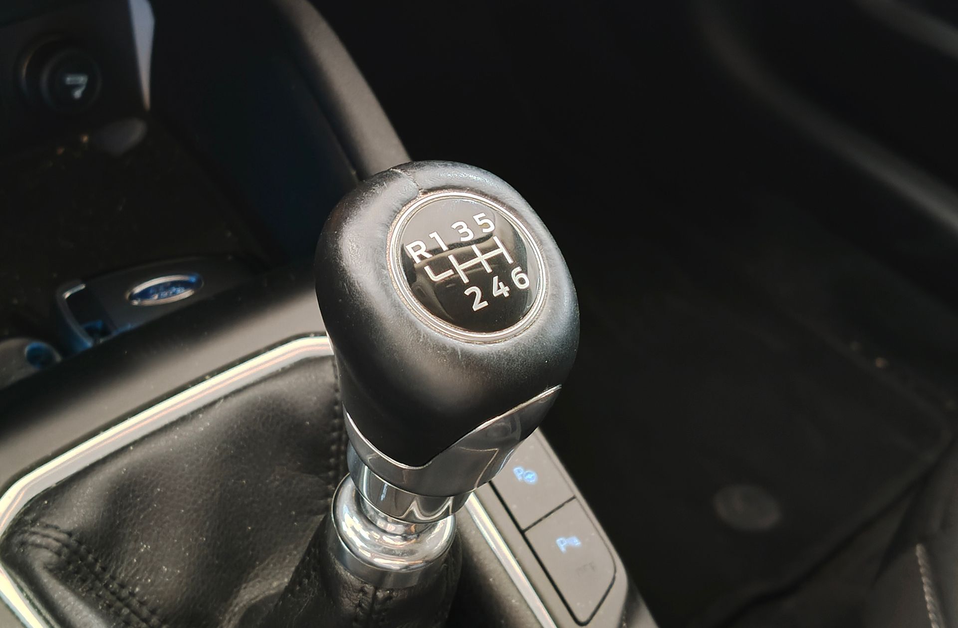 Ford Kuga 2.0 EcoBlue MHEV Titanium - foto 5