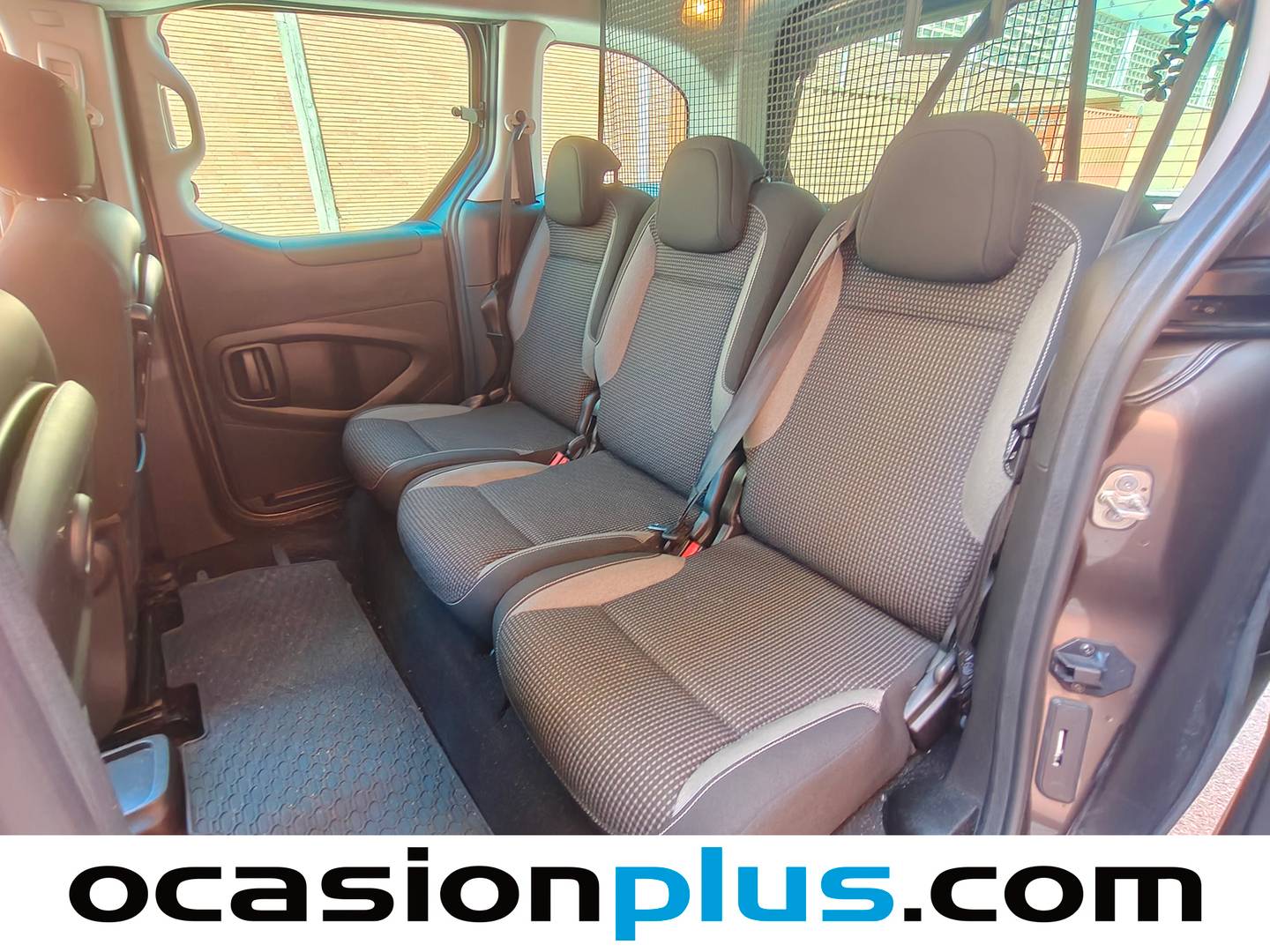 Foto asientos traseros Peugeot Partner Peugeot Partner Tepee BlueHDi 100 Outdoor (100 CV)