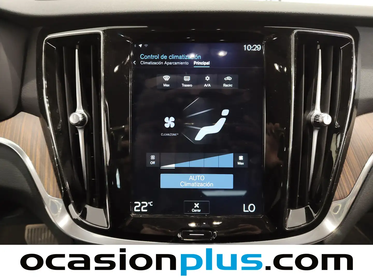 Foto Volvo V60 Cross Country Volvo V60 Cross Country D4 Pro Auto (190 CV)