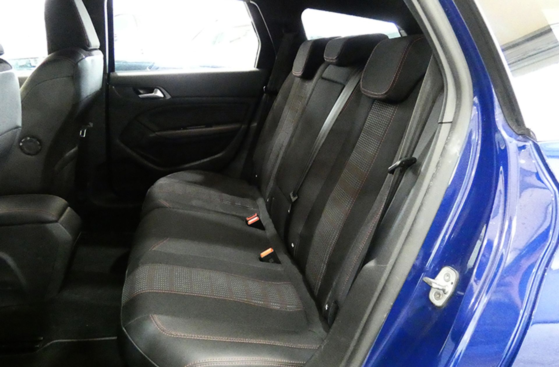 Peugeot 308 SW PureTech 130 GT Line EAT8 - foto 20