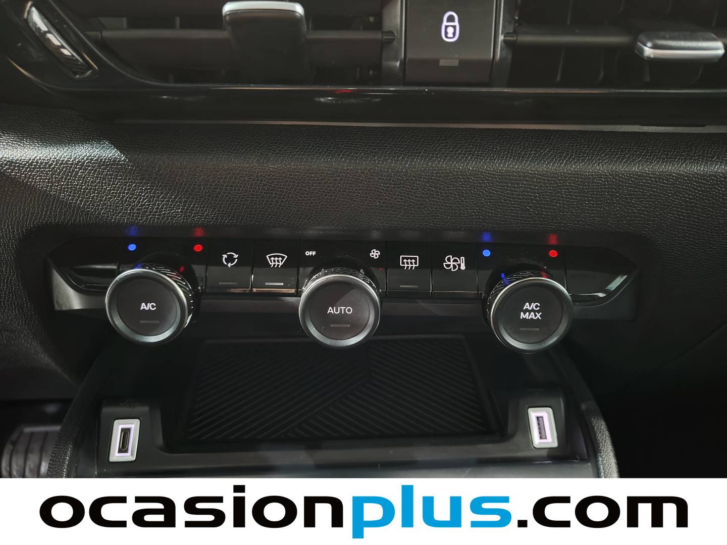 Foto Citroën C4 X Citroen C4 X PureTech 130 S&S Plus EAT8 (131 CV)