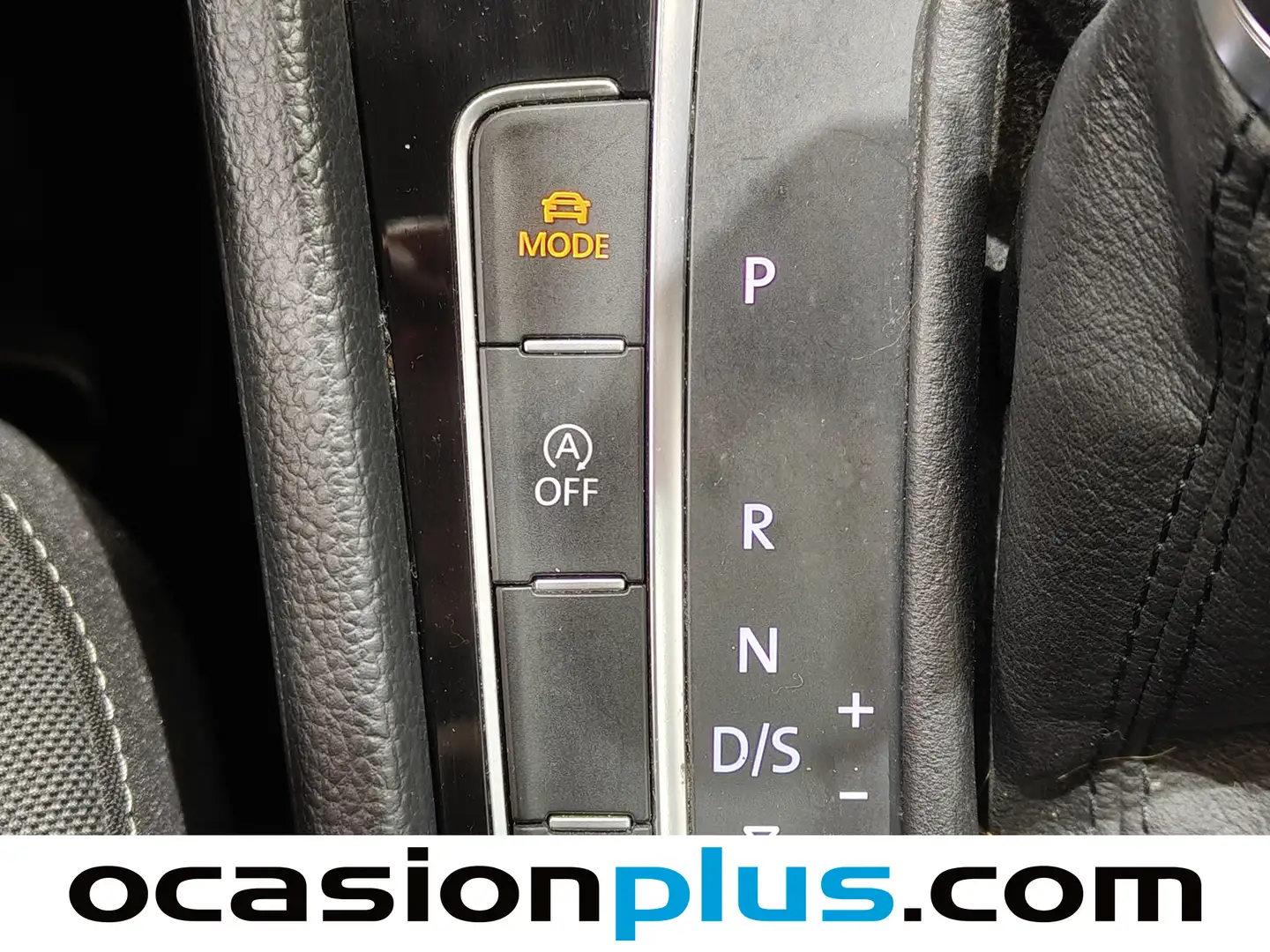 Foto Volkswagen Golf Volkswagen Golf Sport 1.4 TSI BMT ACT Tech (150 CV) DSG Pack R-Line