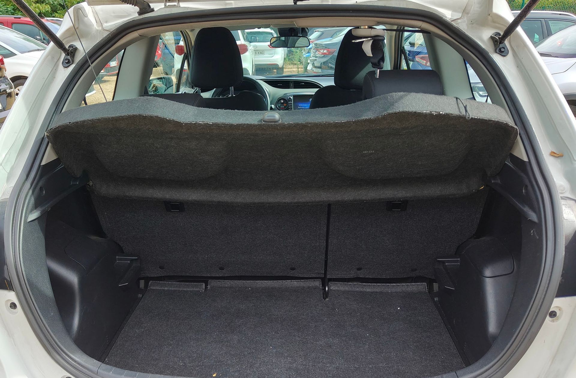 Toyota Yaris 70 Active - foto 12