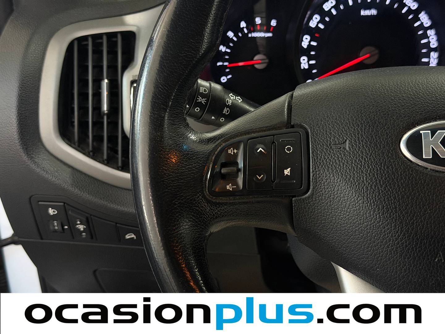 Extras y acabados del KIA Sportage KIA Sportage 1.7 CRDI VGT Concept 4x2 (115 CV)