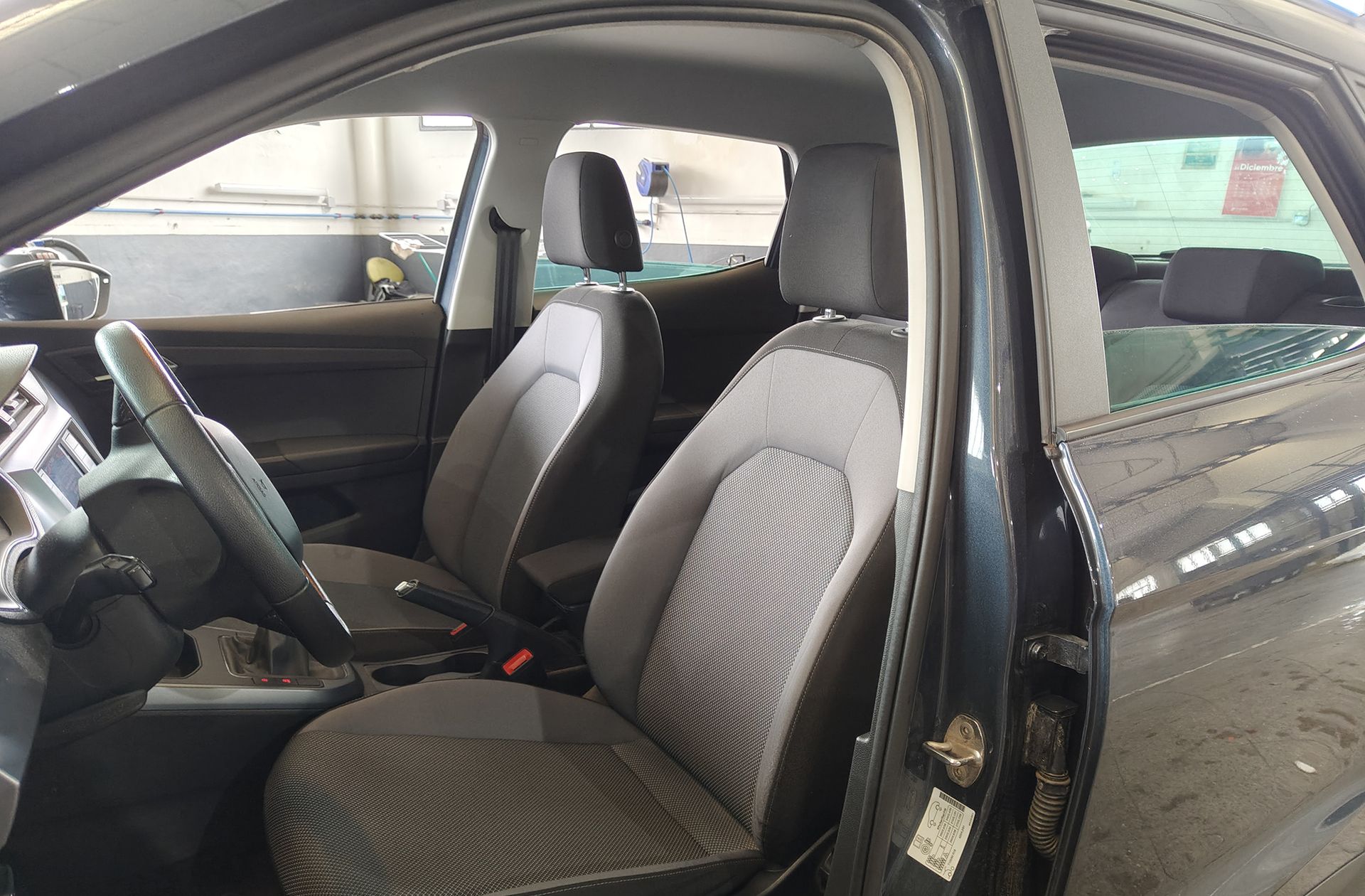 SEAT Arona 1.6 TDI Ecomotive Style - foto 8