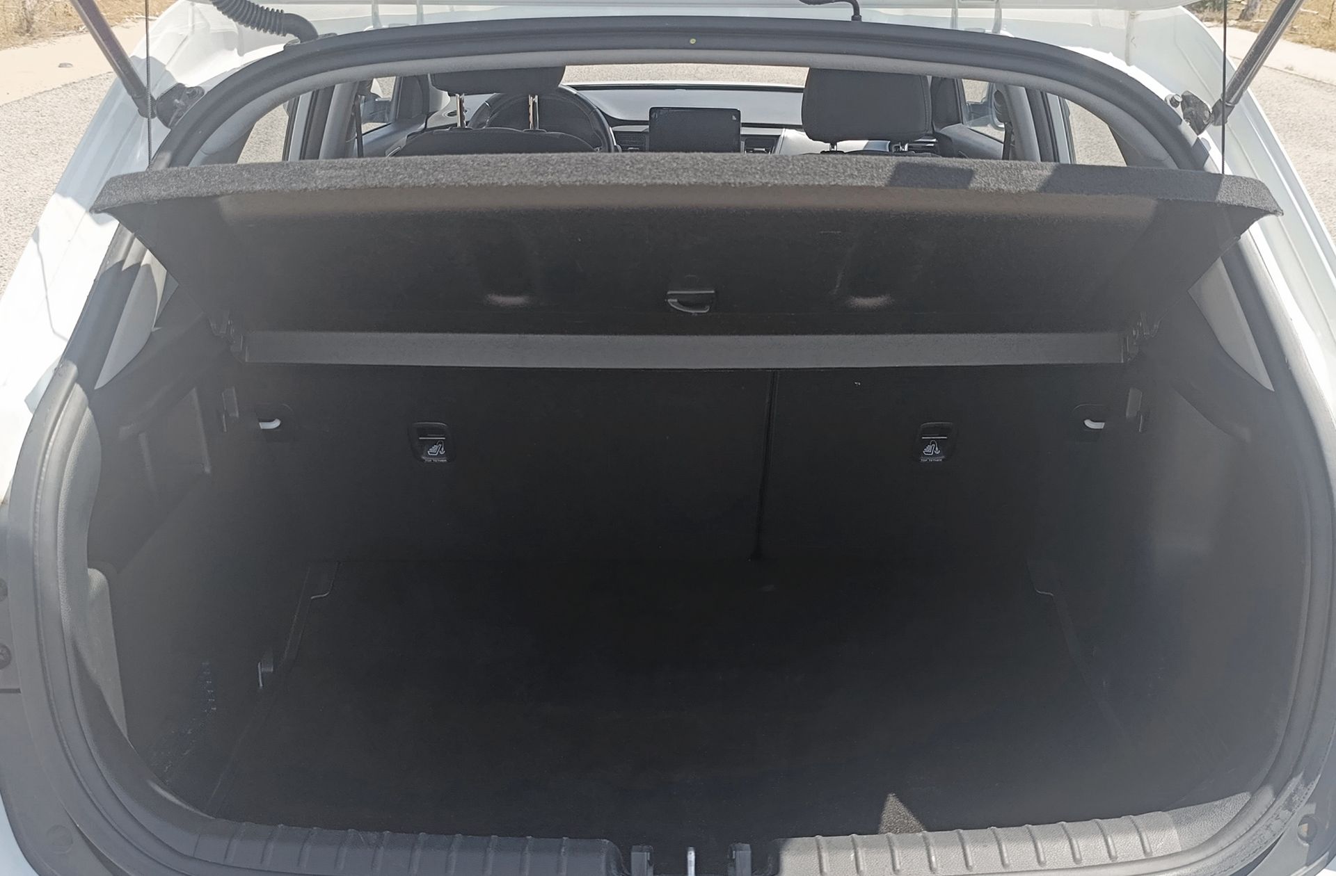 Kia Stonic 1.0 T-GDi MHEV Concept - foto 15