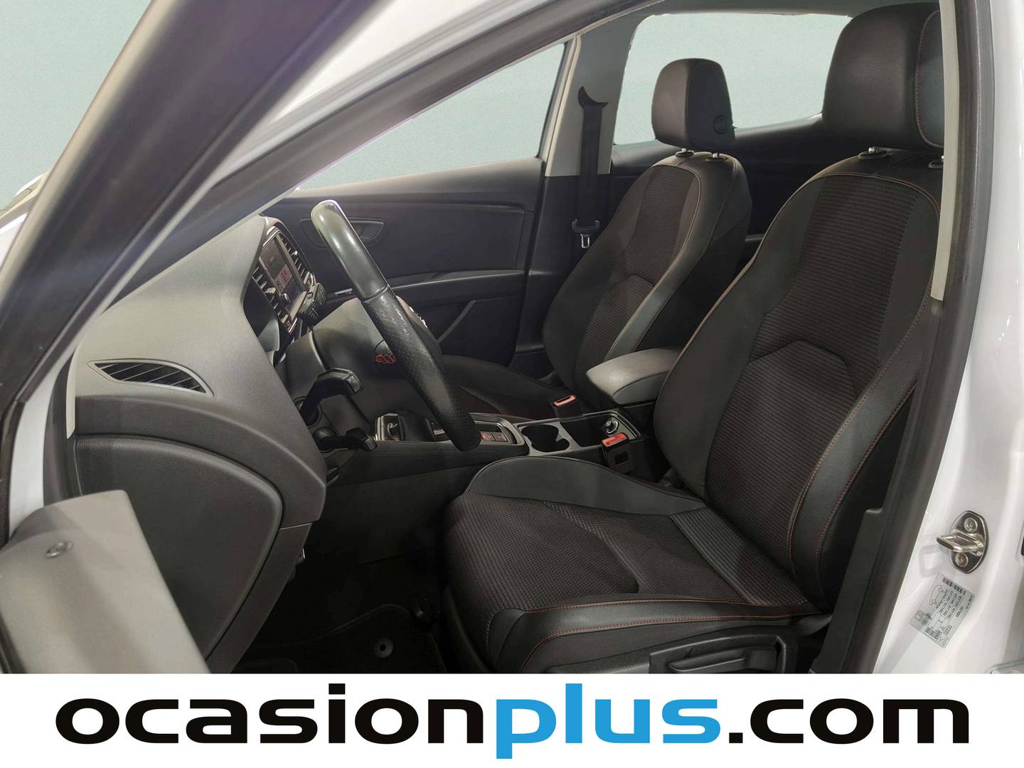 Foto asientos delanteros Seat León Seat León 1.4 TSI S&S ACT FR Plus (150 CV)
