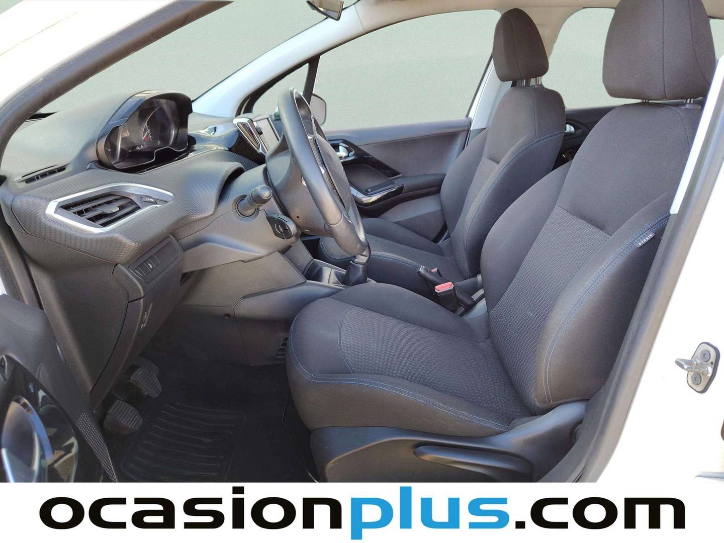 Foto asientos delanteros Peugeot 208 Peugeot 208 PureTech 82 Style (82 CV)