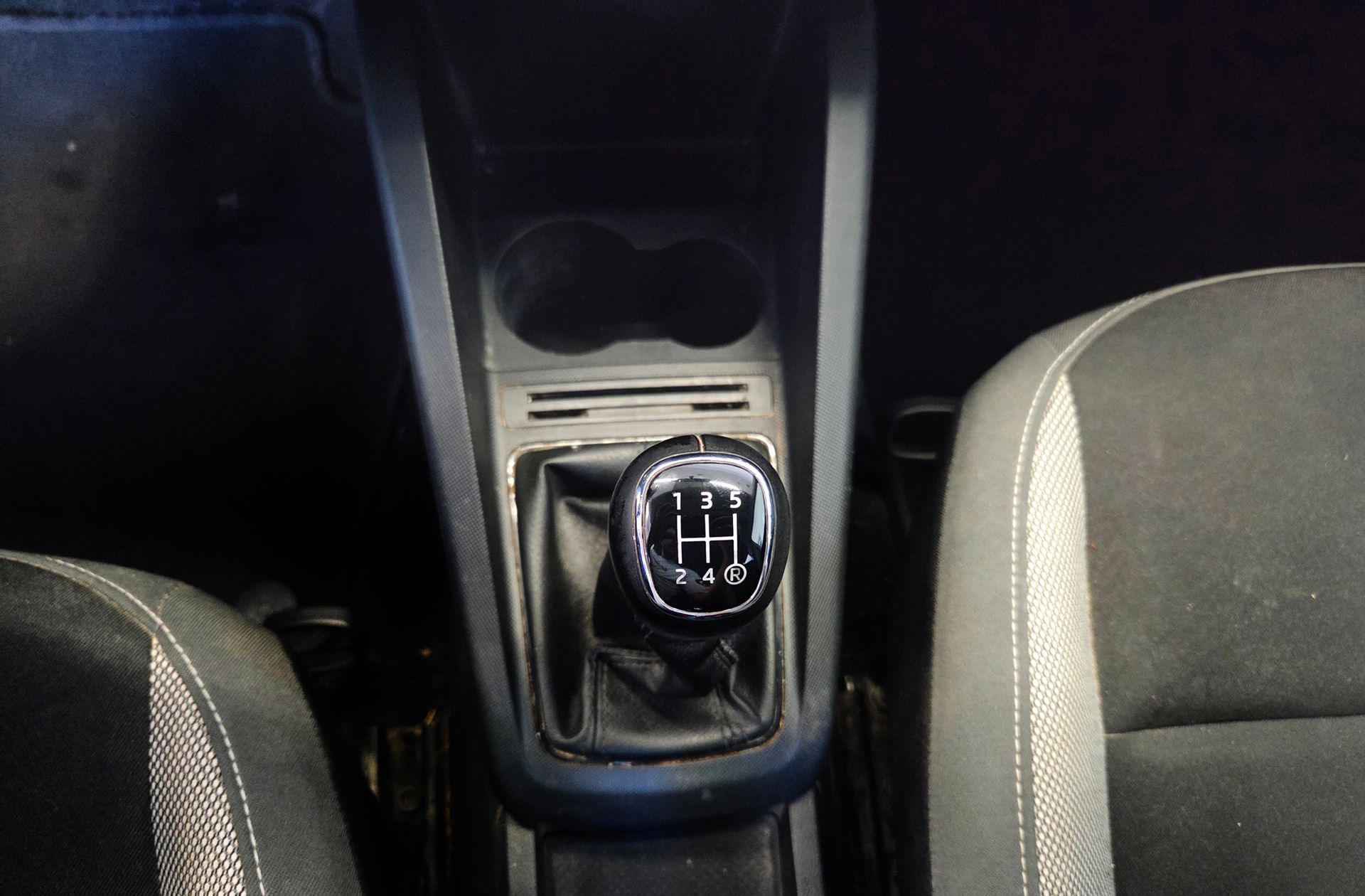 Škoda Fabia 1.0 MPI Like - foto 5