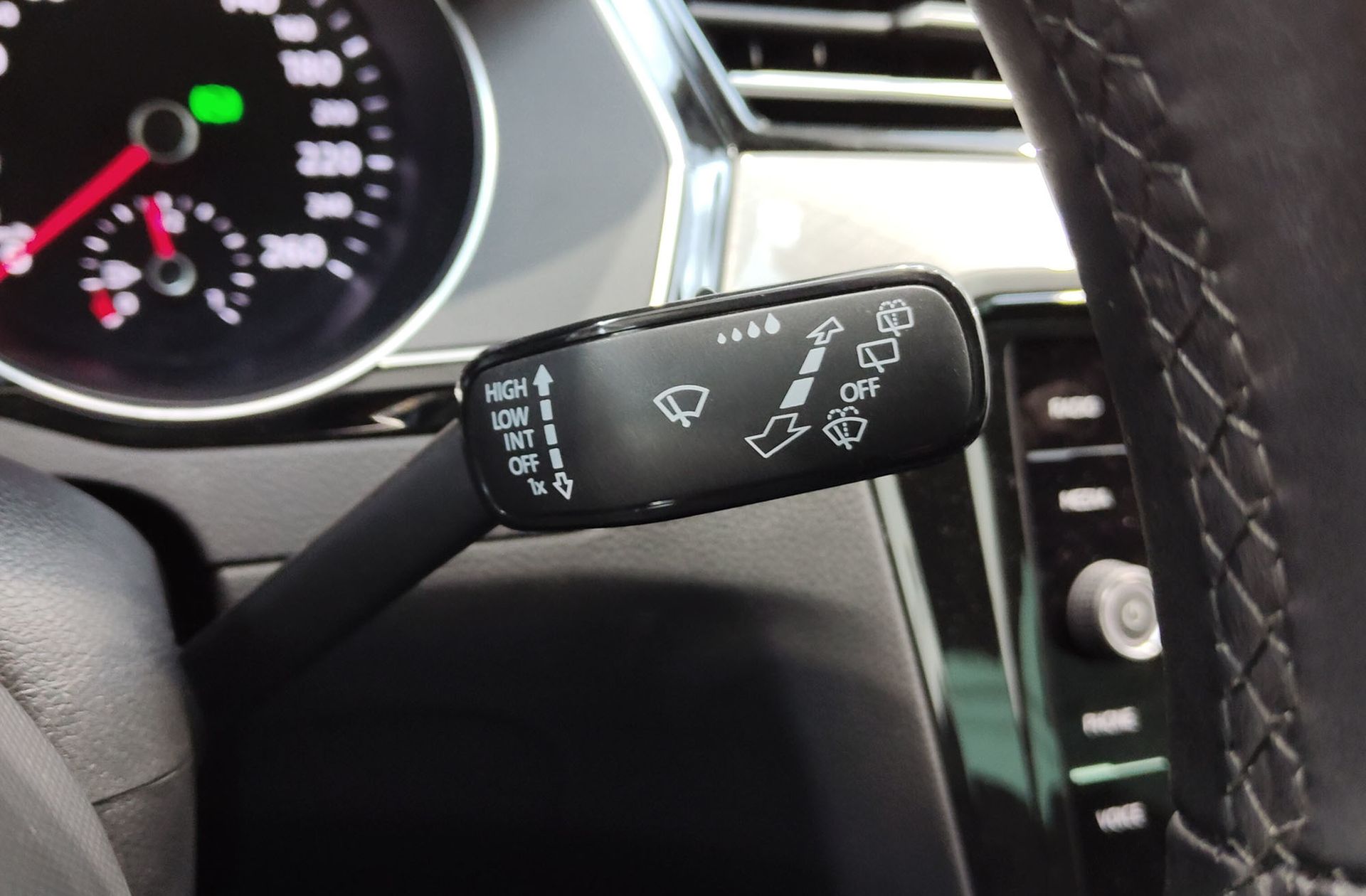 Volkswagen Passat Variant Executive 2.0 TDI DSG - foto 30