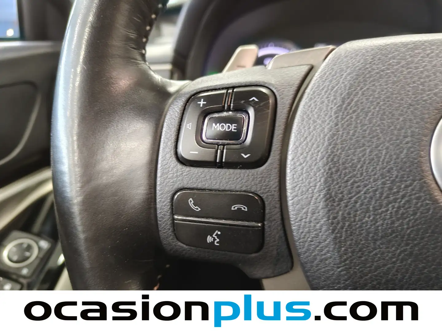 Foto Lexus RC Lexus RC 300h Executive Navigation (223 CV)