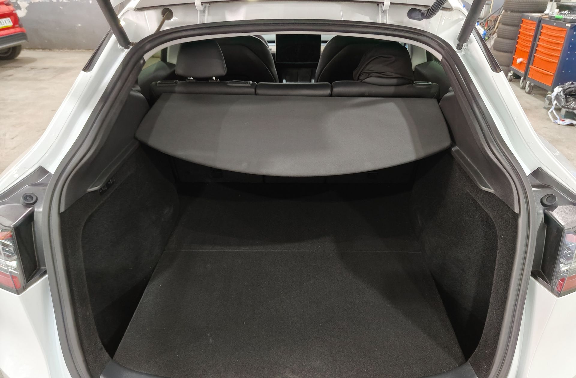 Tesla Model Y Gran Autonomía 4WD - foto 21