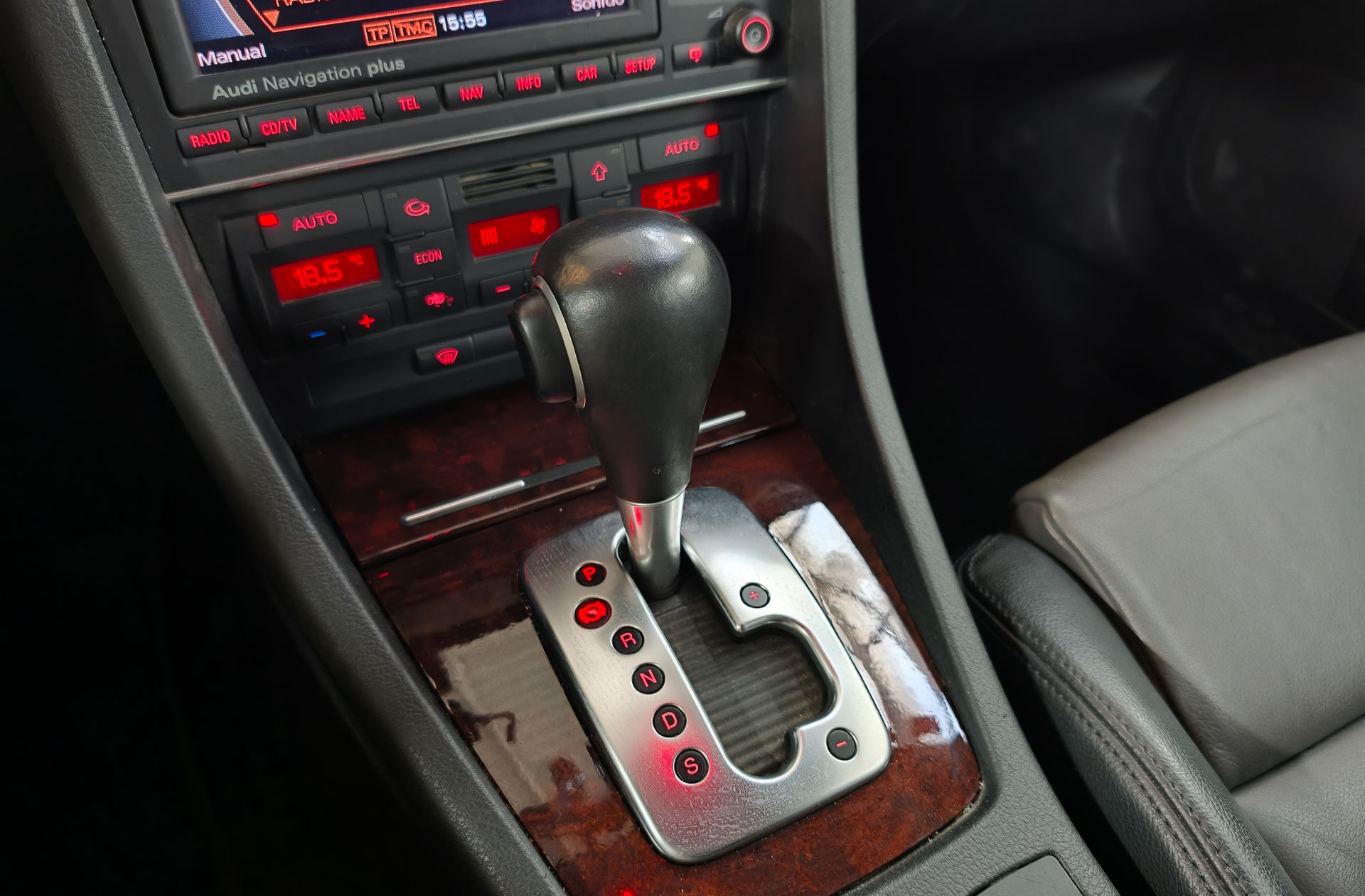 Audi A4 Avant 3.2 FSI quattro Tiptronic - foto 5