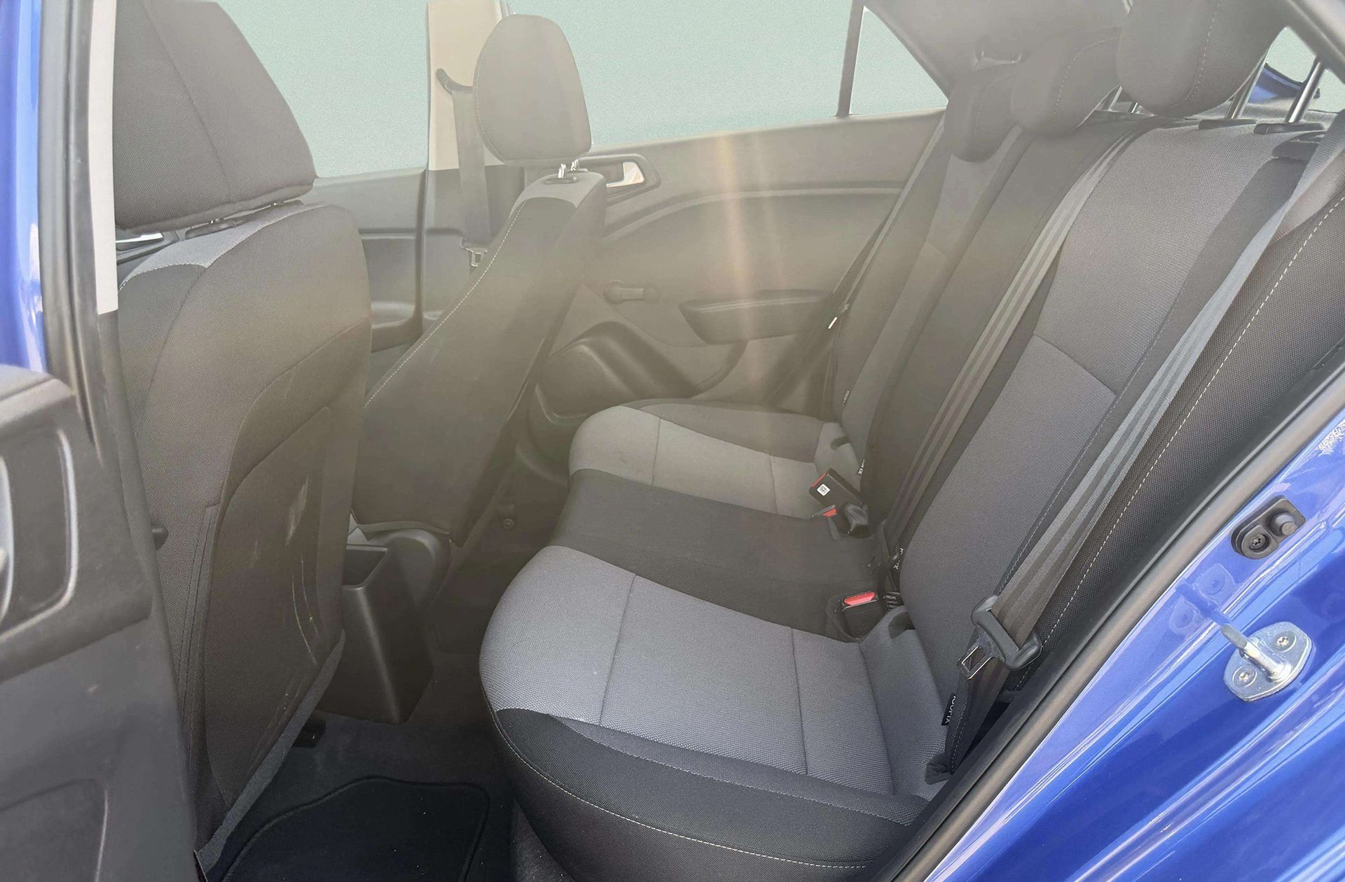 Hyundai i20 1.2 MPI Essence LE - foto 12