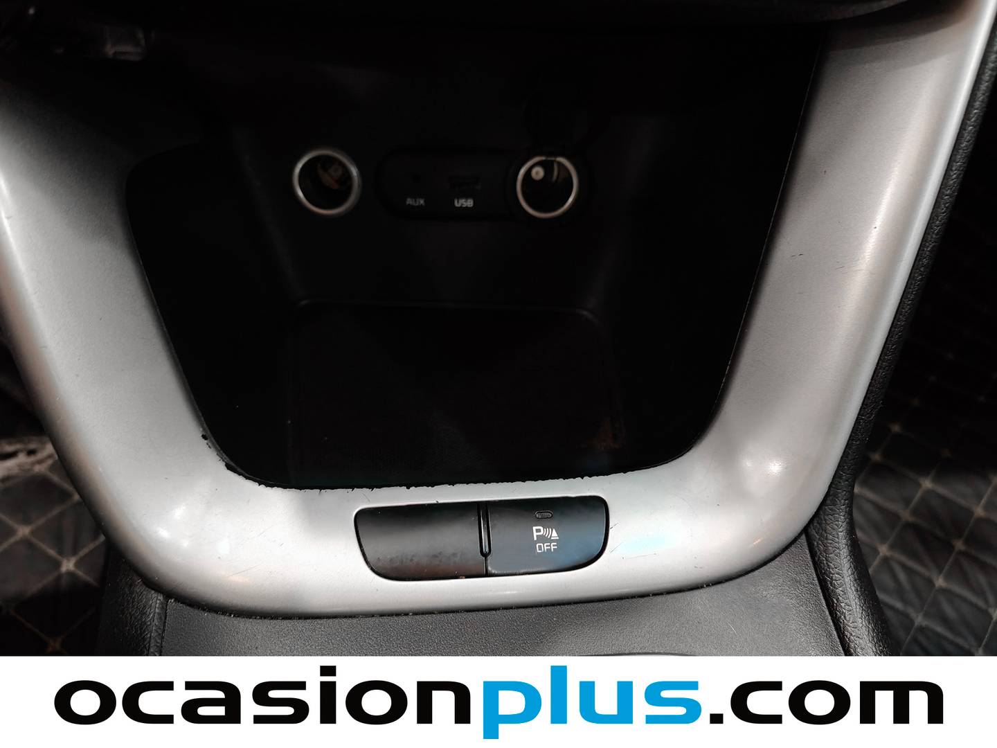 Extras y acabados del KIA Ceed KIA Ceed 1.4 CVVT Drive (100 CV)