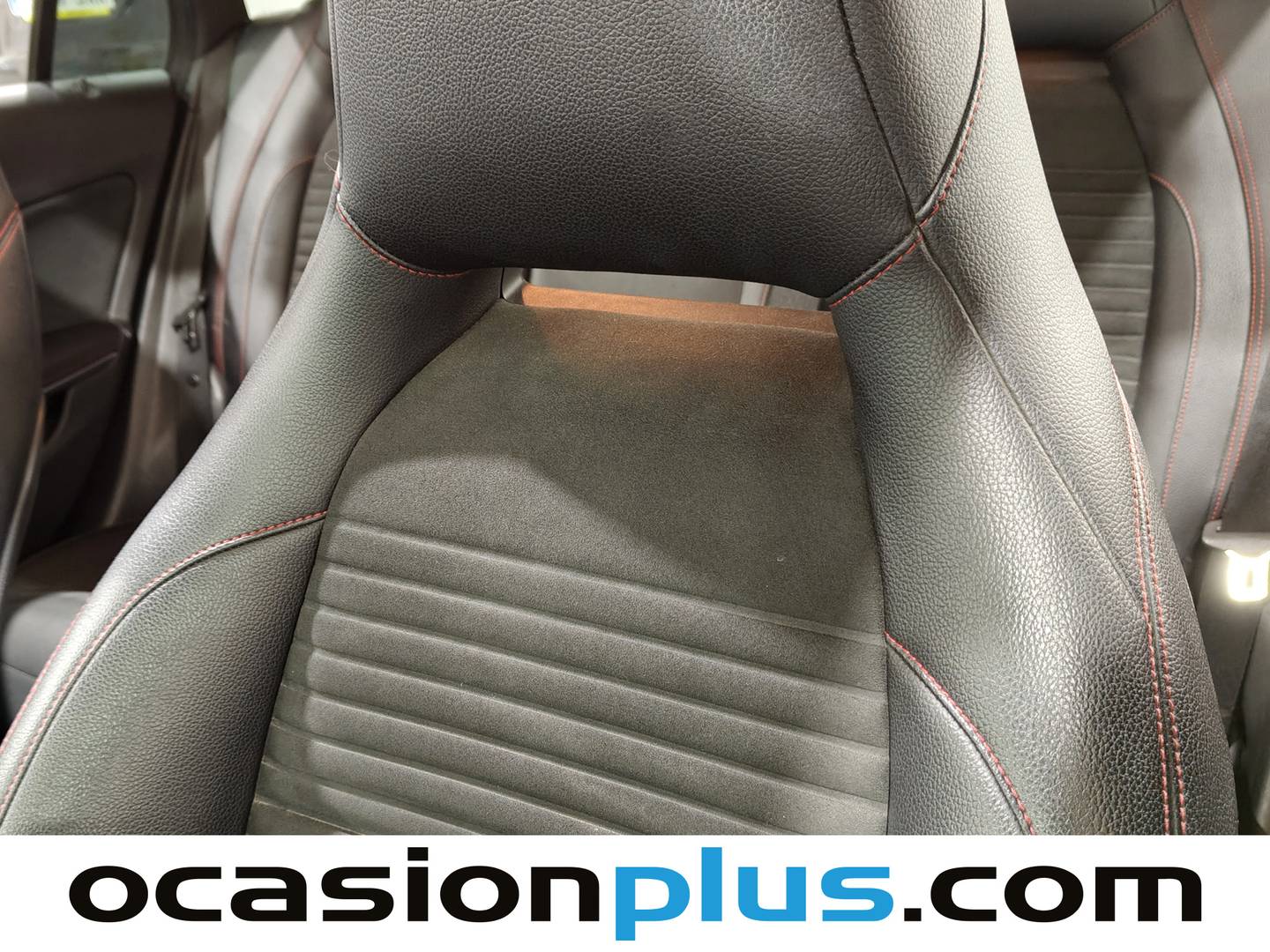 Foto Mercedes CLA Mercedes-Benz CLA Shooting Brake CLA 200 d (136 CV) Pack AMG