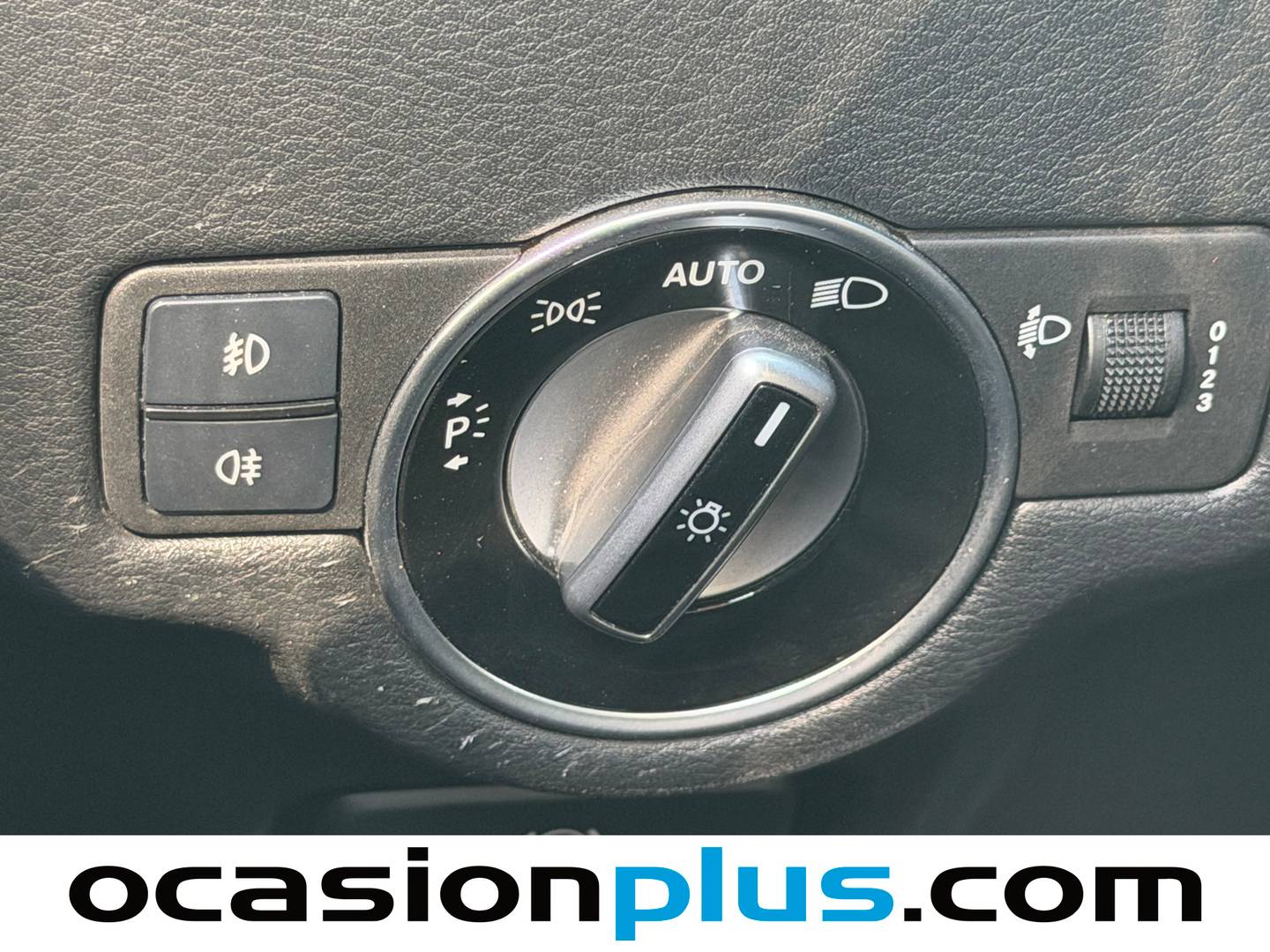 Foto Infiniti Q30 Infiniti Q30 1.5 D Premium (109 CV)