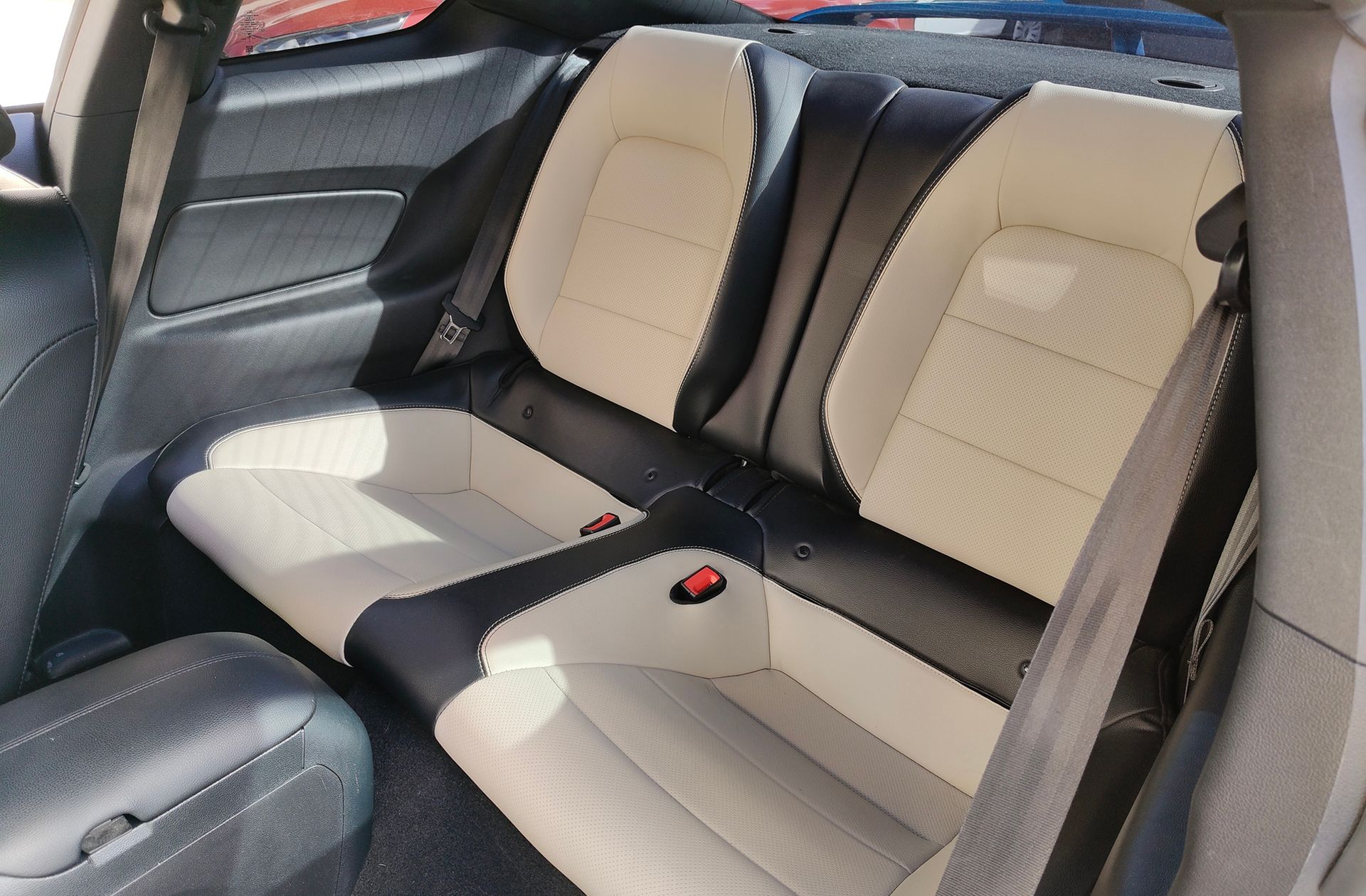 Ford Mustang 5.0 Ti-VCT V8 Mustang GT Fastback - foto 13