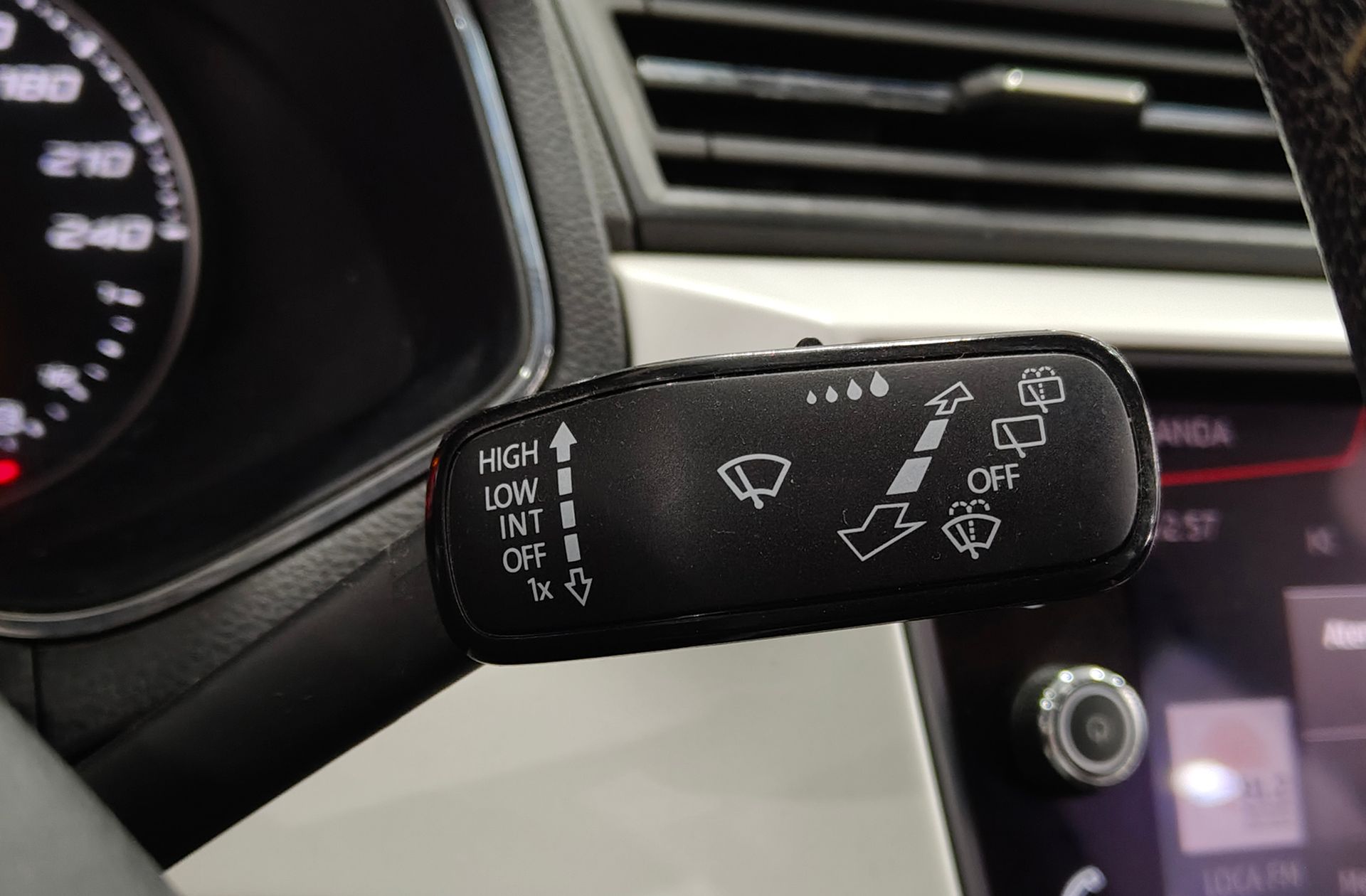 SEAT Arona 1.0 TSI Ecomotive Xcellence - foto 25