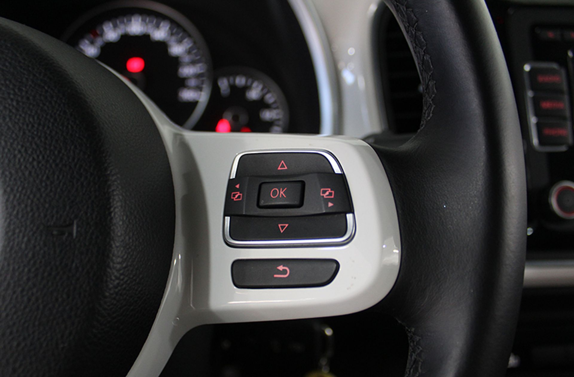 Volkswagen Beetle 1.6 TDI Design - foto 27
